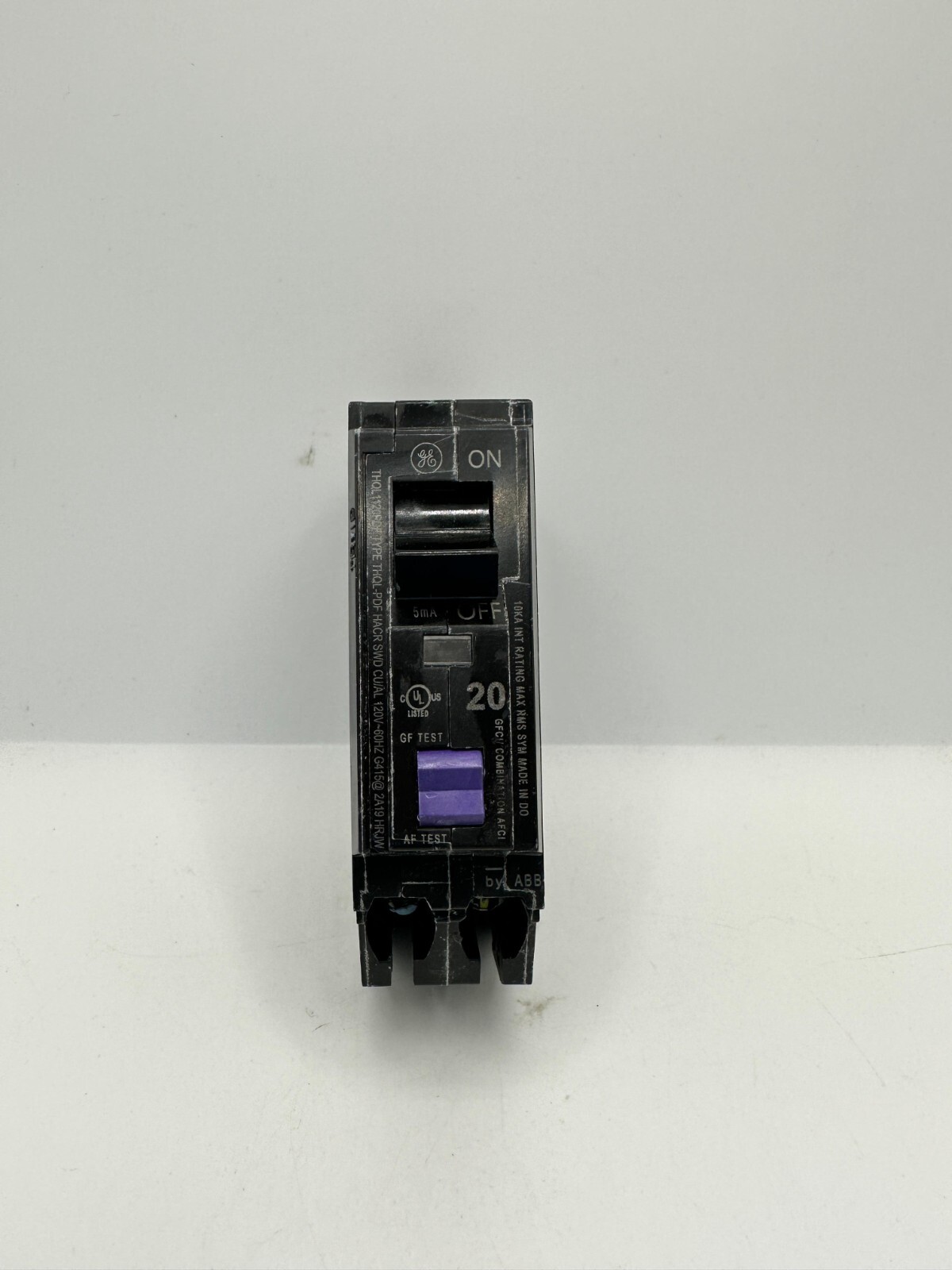 USED THQL1120PDF GE 20A AFCI/GFCI DUAL-FUNCTION PLUG-ON NUETRAL CIRCUIT BREAKERS
