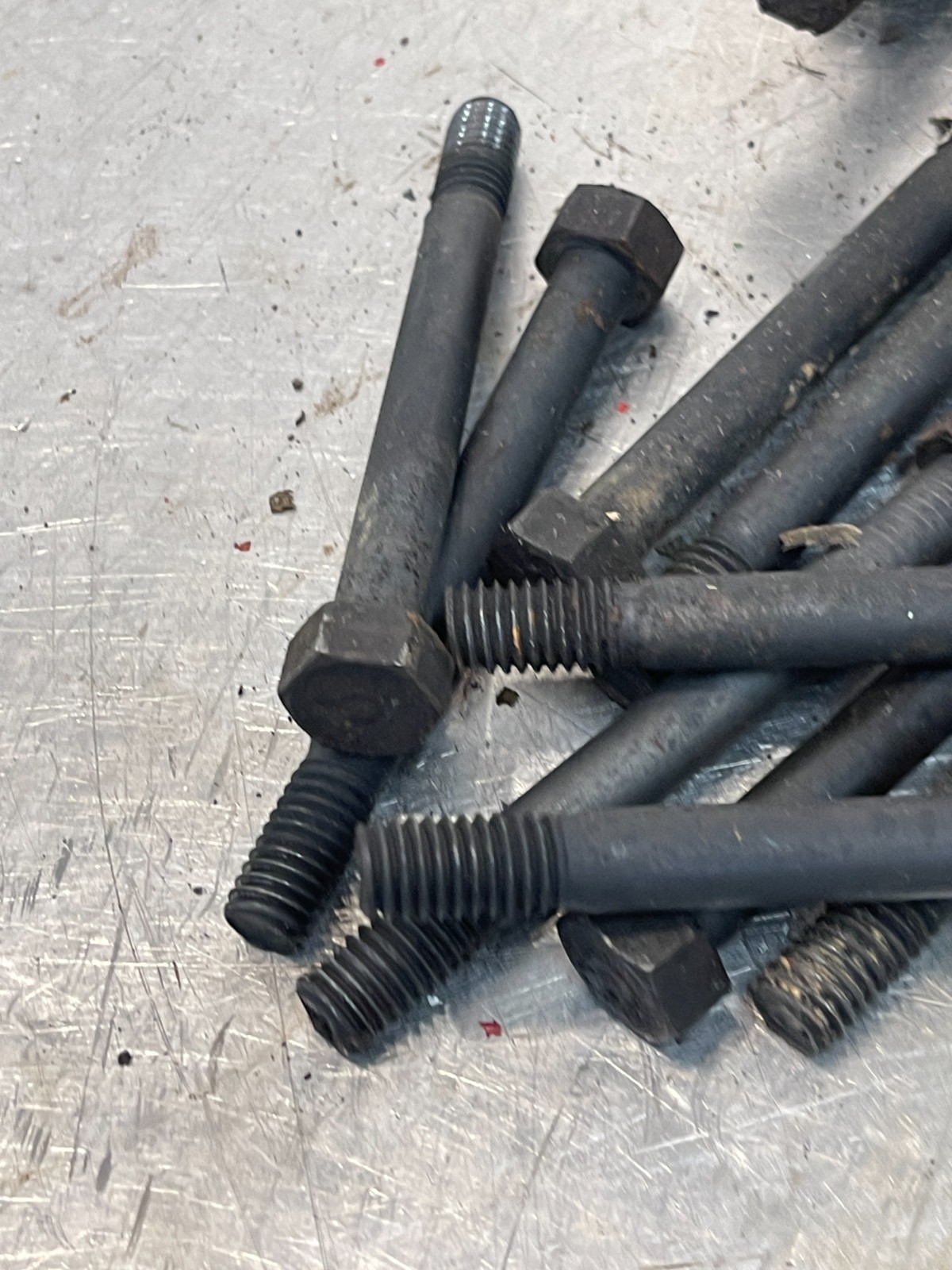 1955 Ford 640 Tractor Cylinder Head Bolts 600