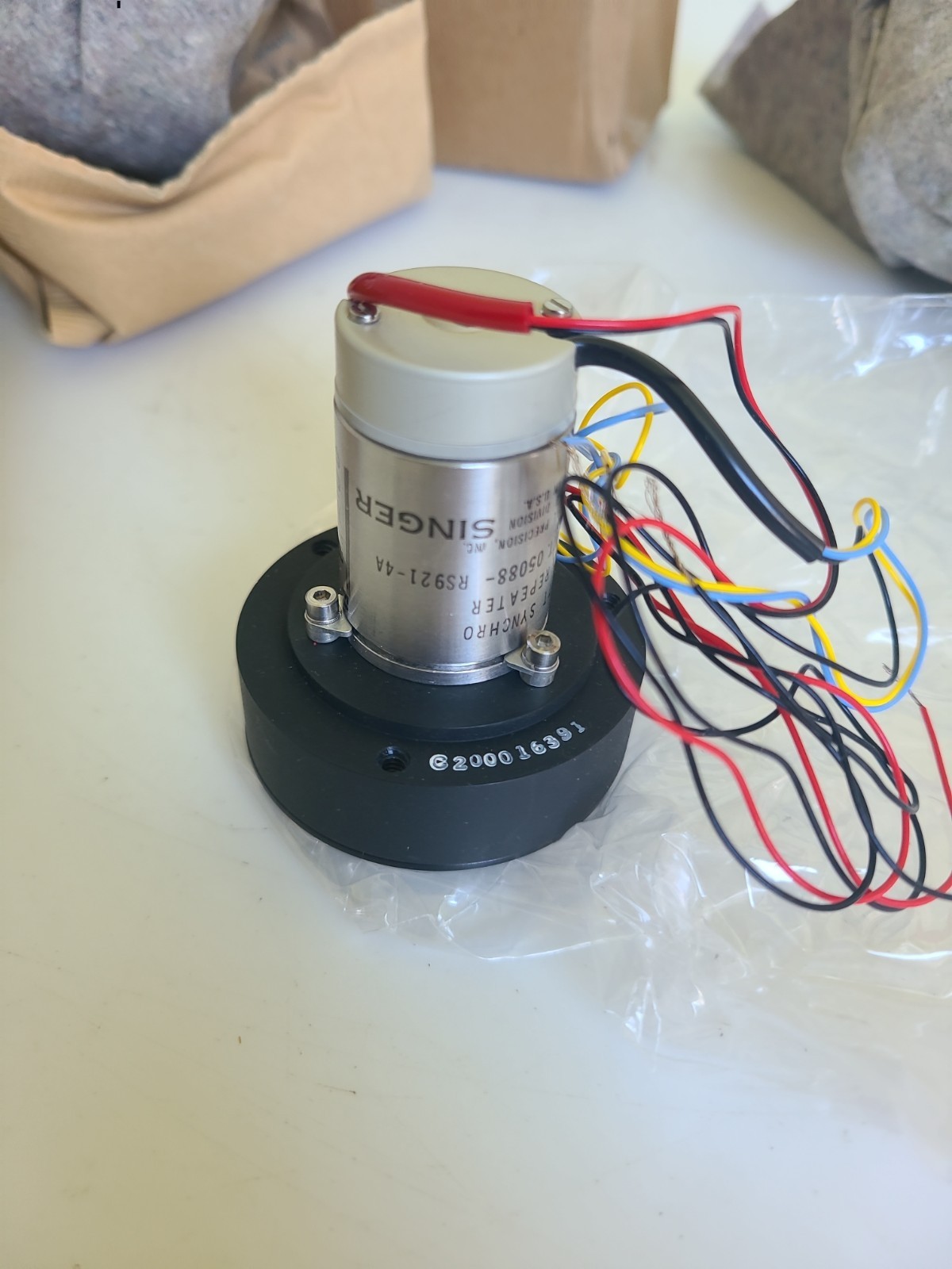Singer 05088-RS921-4A Kearfott Synchro Torque Repeater, NOS, Open Box