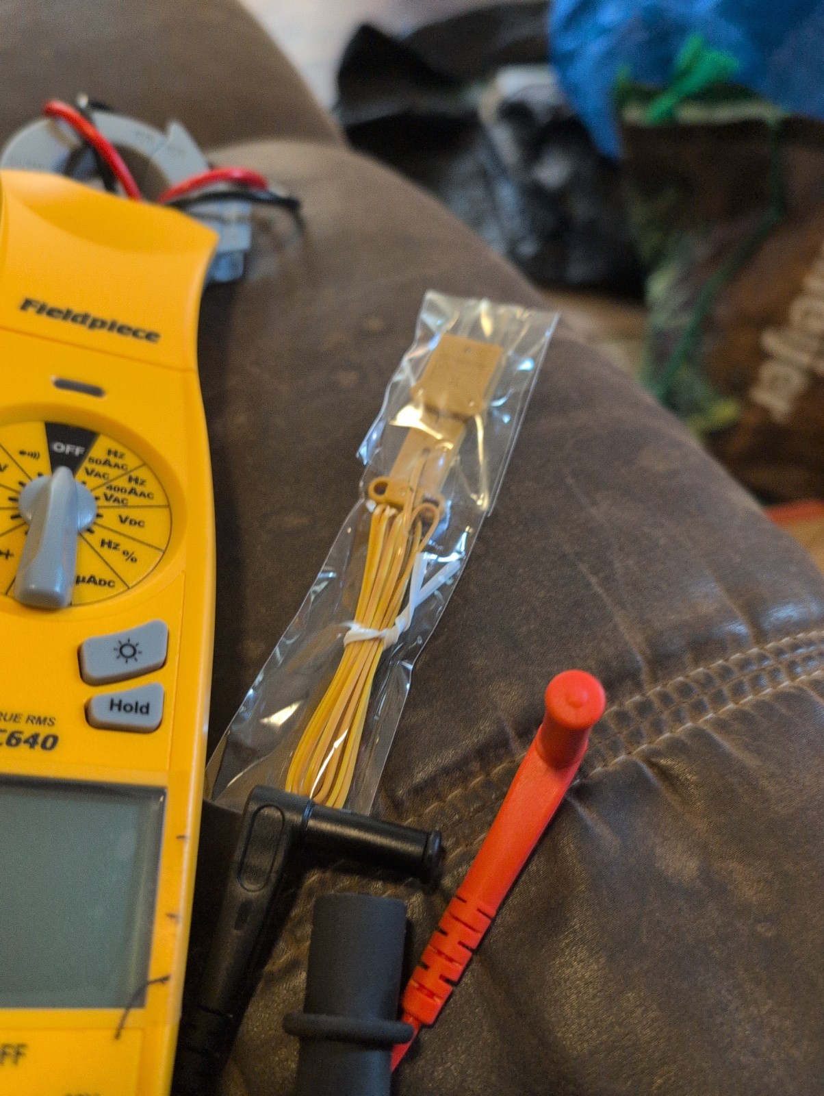 Fieldpiece SC640 True RMS Clamp Meter CAT III 600V w/ Leads & Carry Case