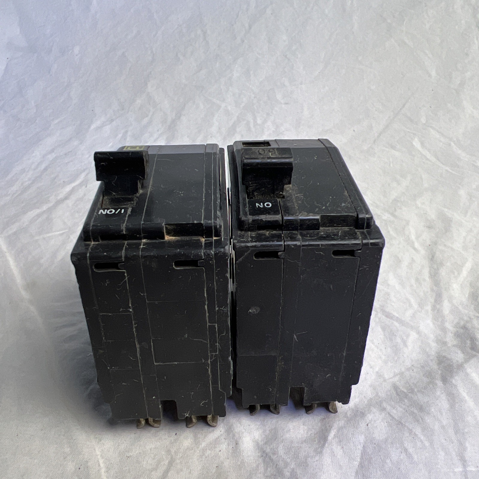 Lot Of 2 SQUARE D Plug-on Circuit Breaker 60A-120/240V QO260 *Read*