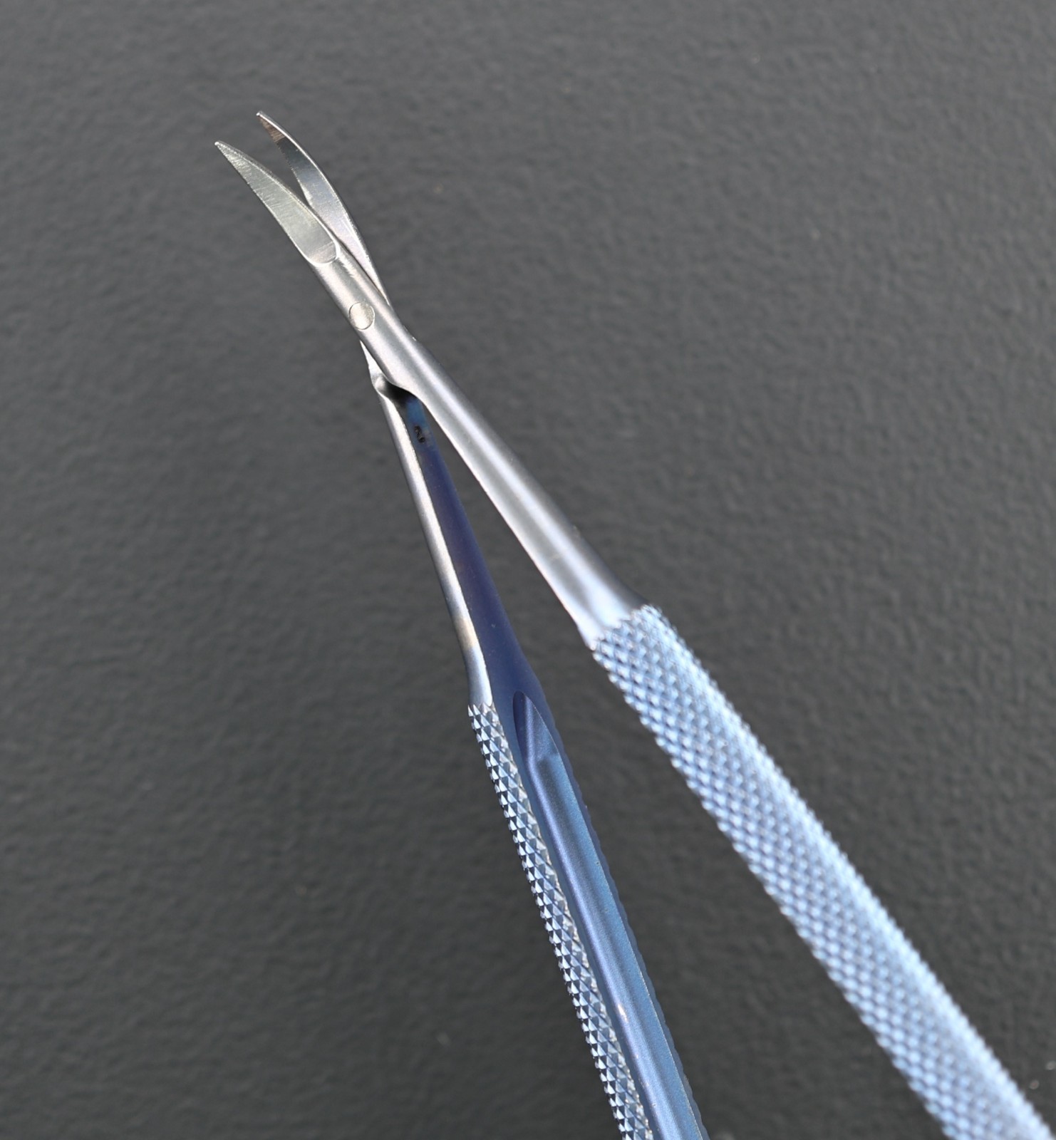 ASSI SDCT16R8 MicroLite Dissecting Scissors, Titanium, Curved, 6.25″