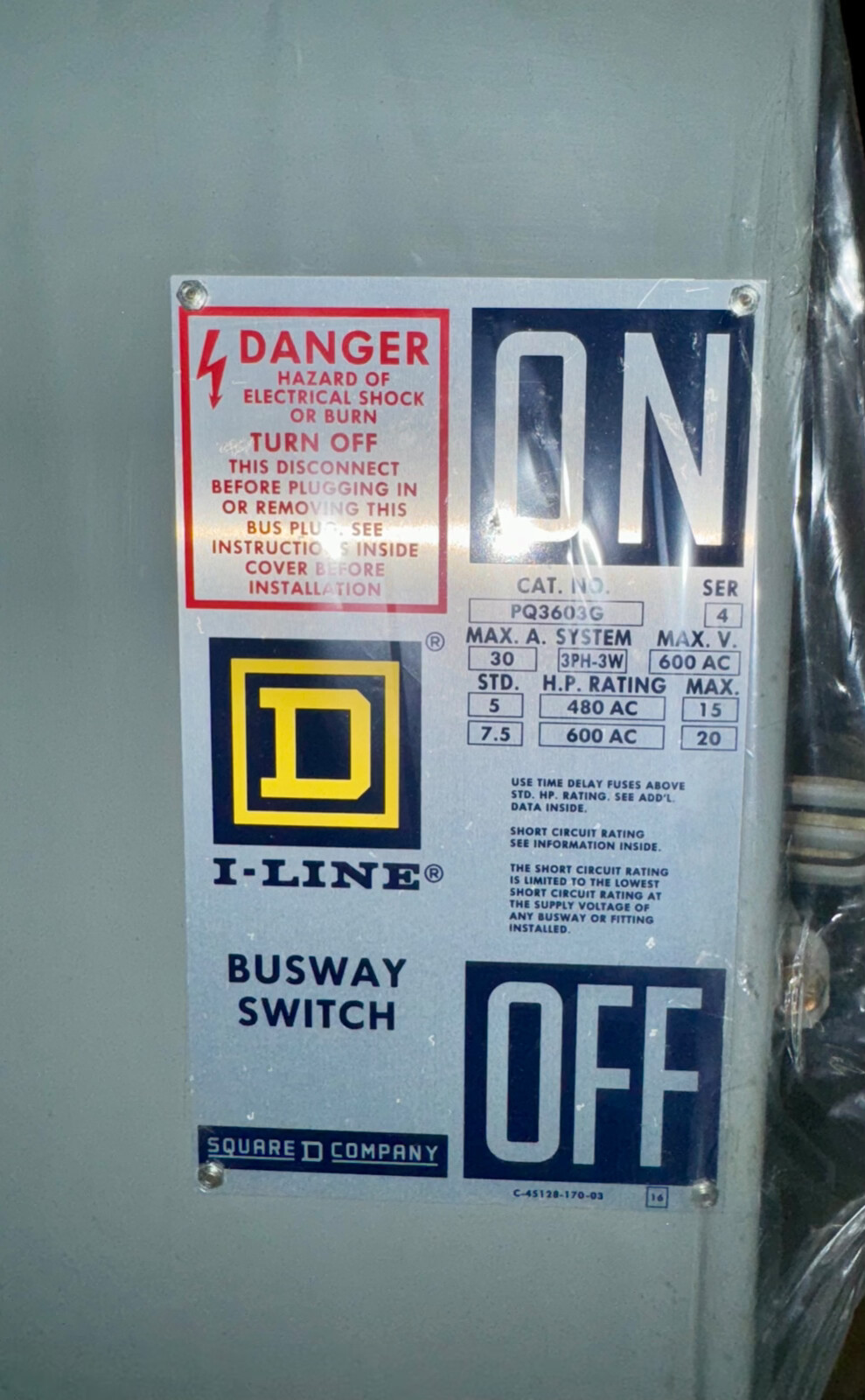 PERFECT SQUARE D PQ3603G 30A, 3PH.,3W., FUSIBLE BUS PLUG