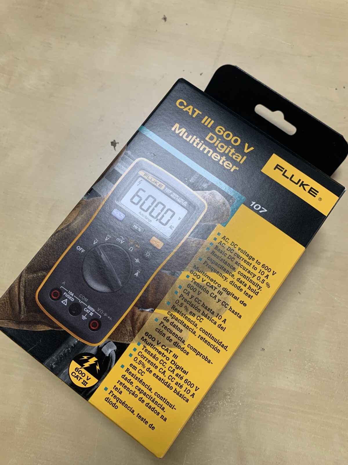 Fluke 107 Digital Multimeter Pocket Size Multi-functional Backlight AC/DC 600V