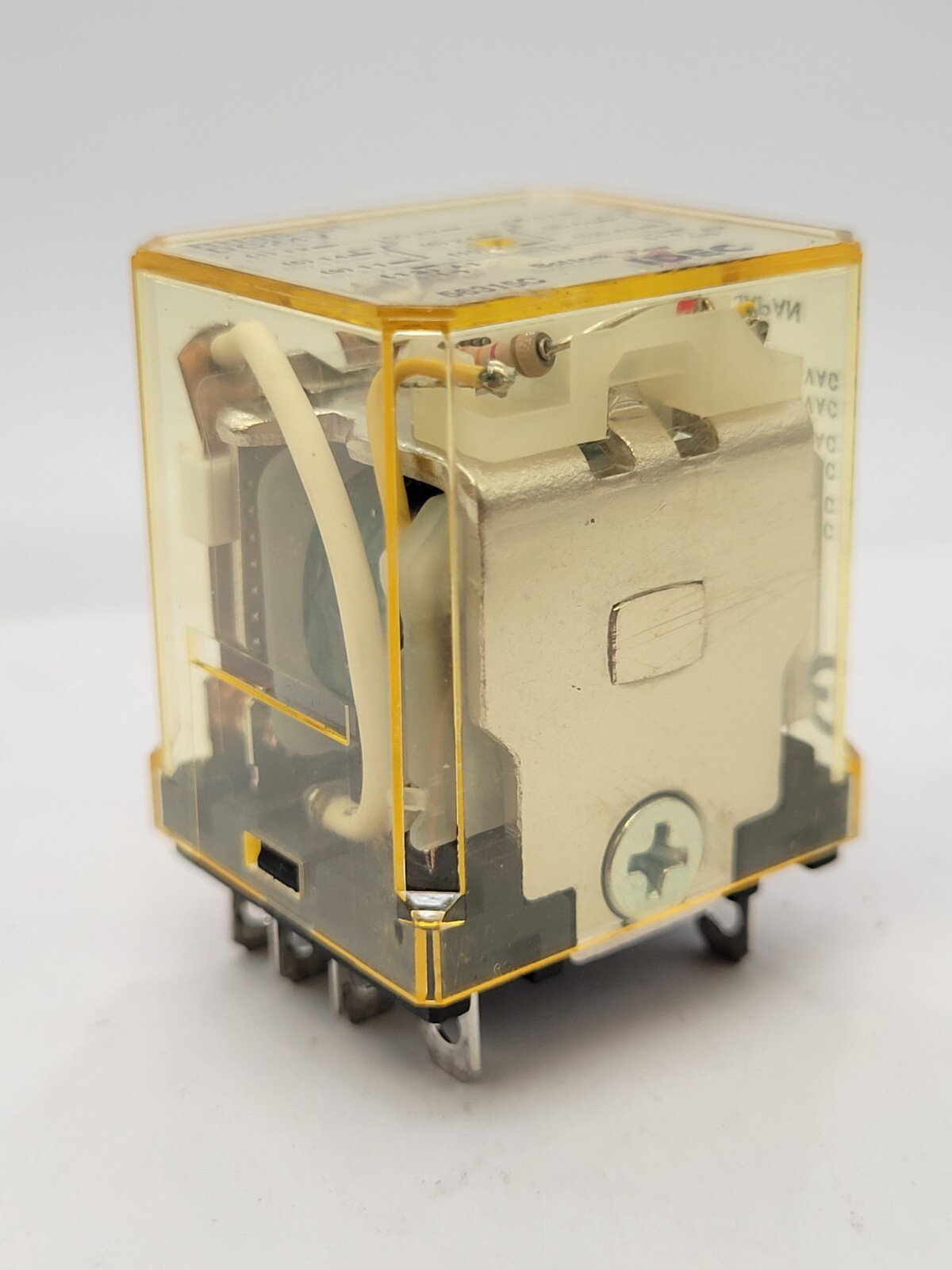 IDEC RH3B-UL Relay Plug-in Mount 3PDT 10A 240V Coil 24VDC 11-Pin Blade Terminal