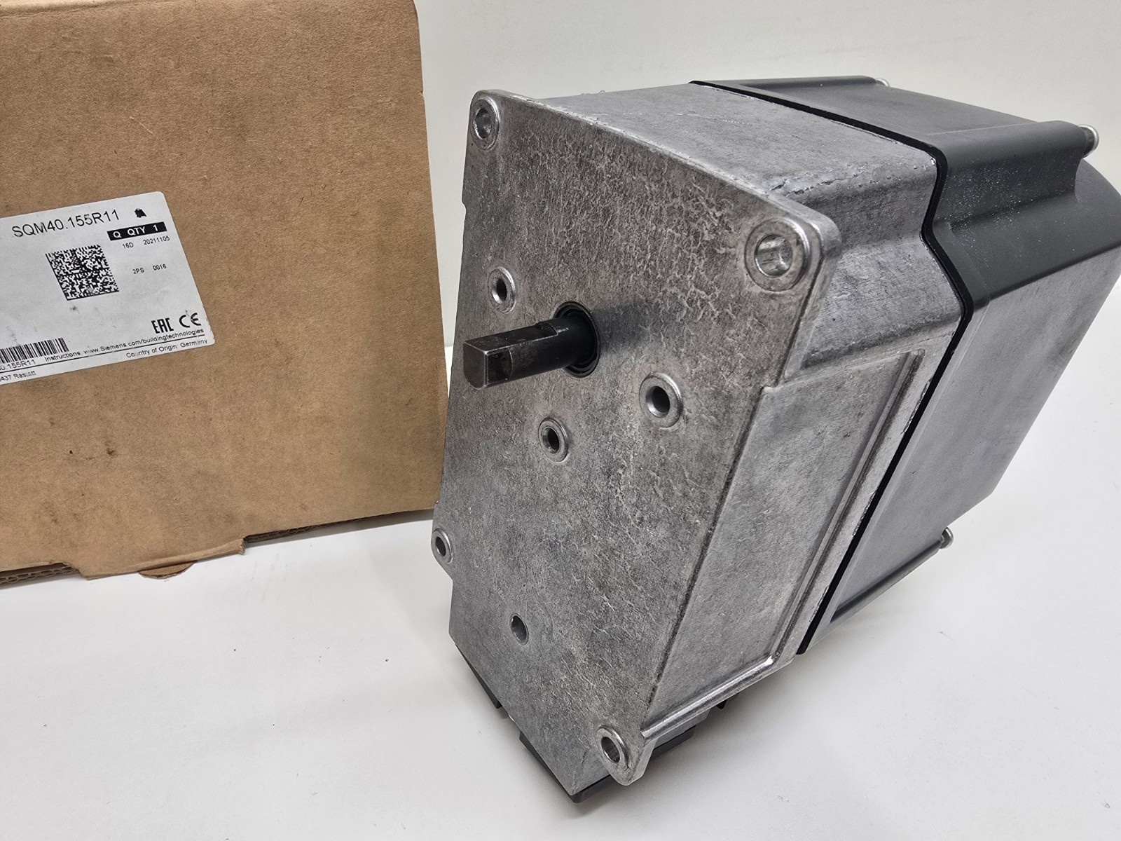 NEW IN BOX! SIEMENS ACTUATOR SQM40.155R11
