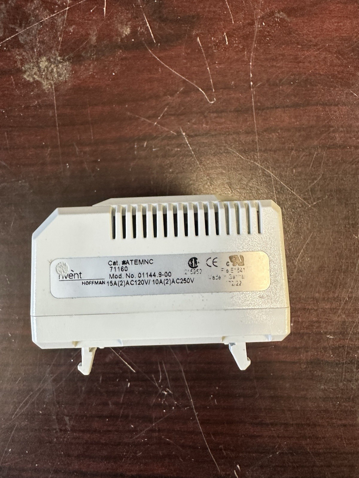 Hoffman 01144.9-00 Mechanical Thermostat Analog Dial 120V/250V White Red