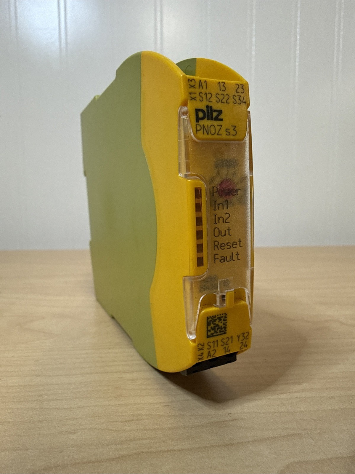 PILZ 750103 PNOZ s3 24VDC Safety Relay – Missing Port(s)