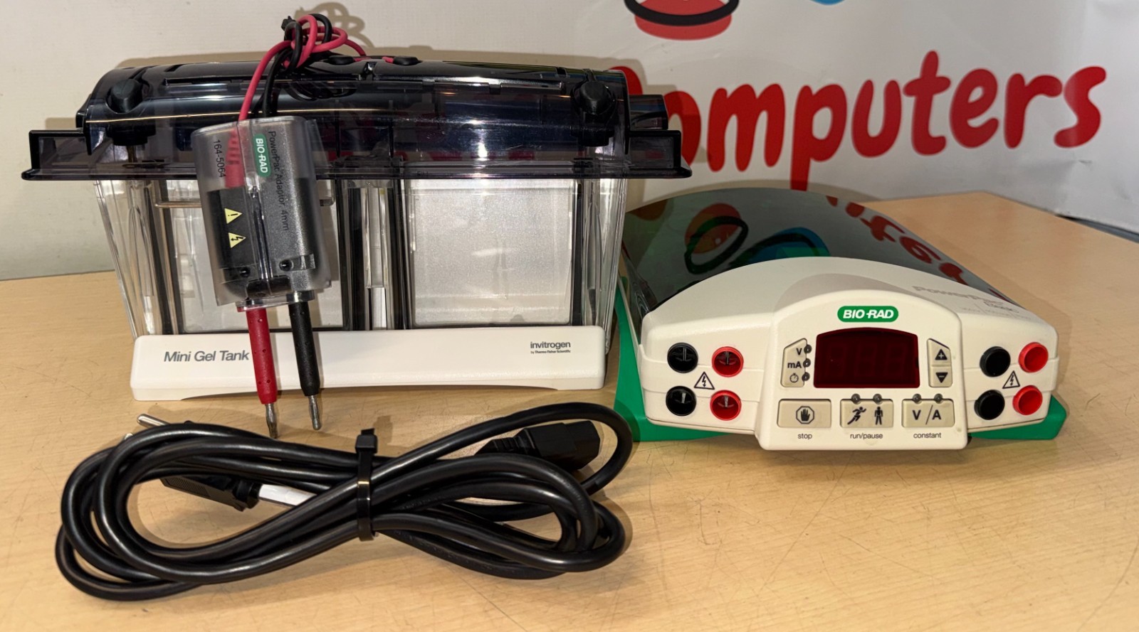Bio-Rad PowerPac Basic Electrophoresis Power Supply w/Invitrogen Mini Tank