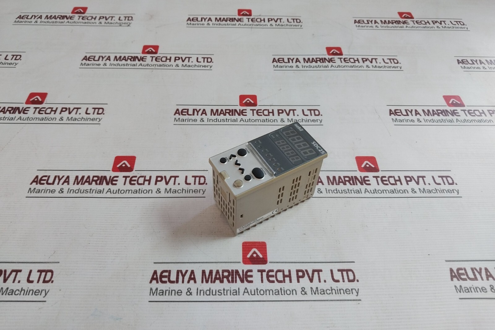 AZBIL SDC25 C25TC0UA1000 Single Loop Controller AC100-240V 50/60Hz 12VA 0-20mA