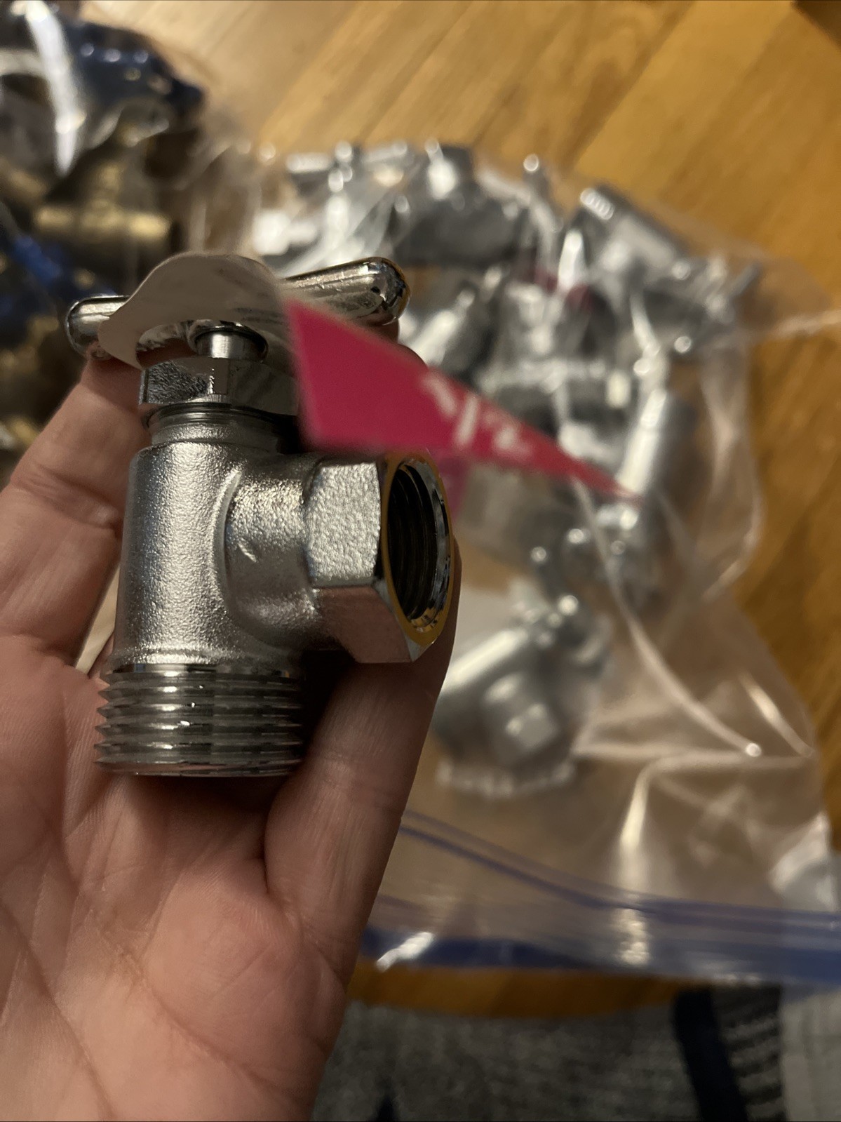 Mixed Lot of 85 Plumbing Valves – New – Please See Pictures