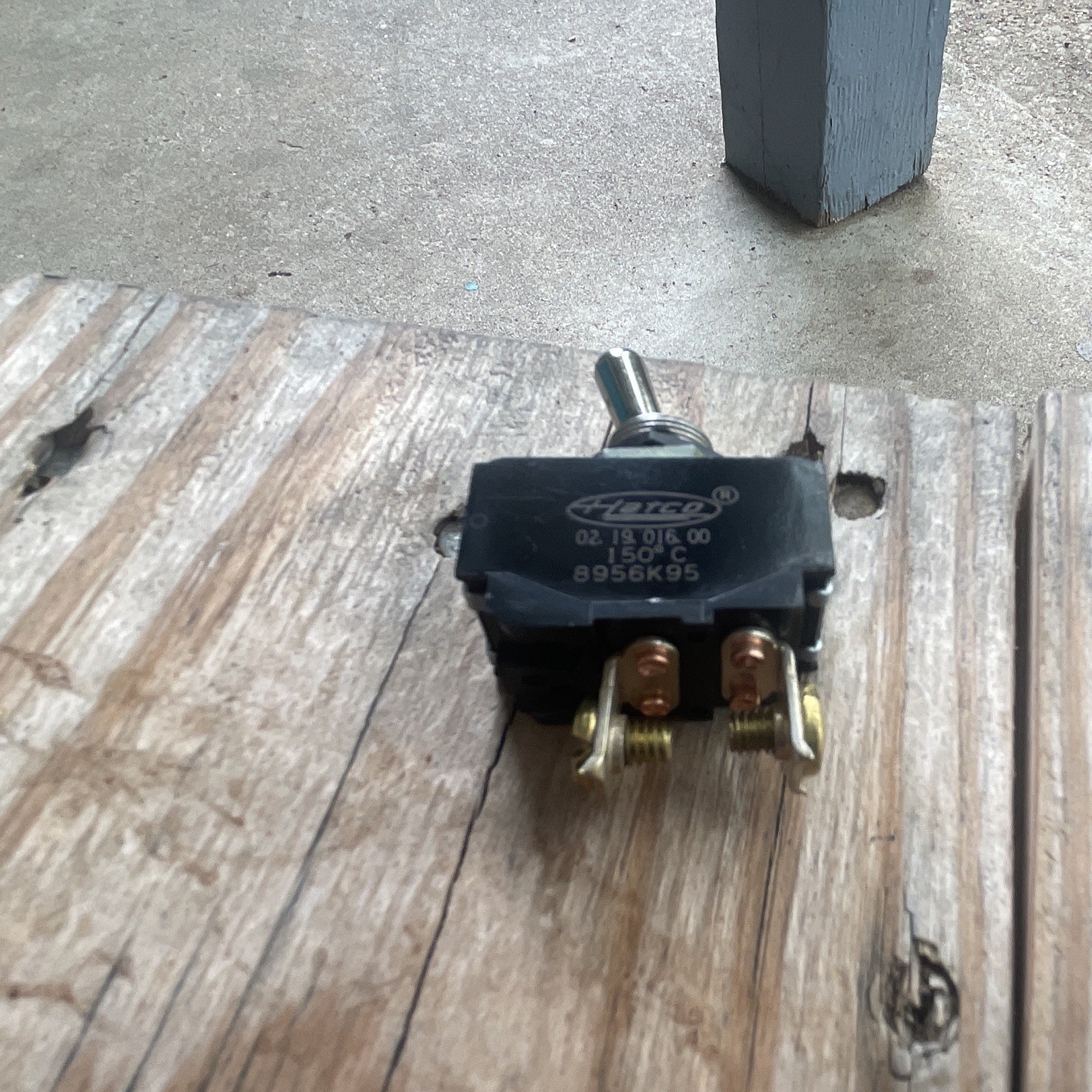 Altec 8956K95 Heavy Duty Panel Mount Toggle Switch SPST 20A 12V Screw