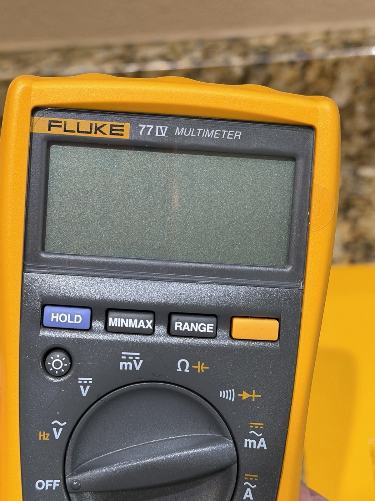 Brand New Fluke 77 – IV 4 AC/DC Digital Multimeter w/ Leads Cd & Case