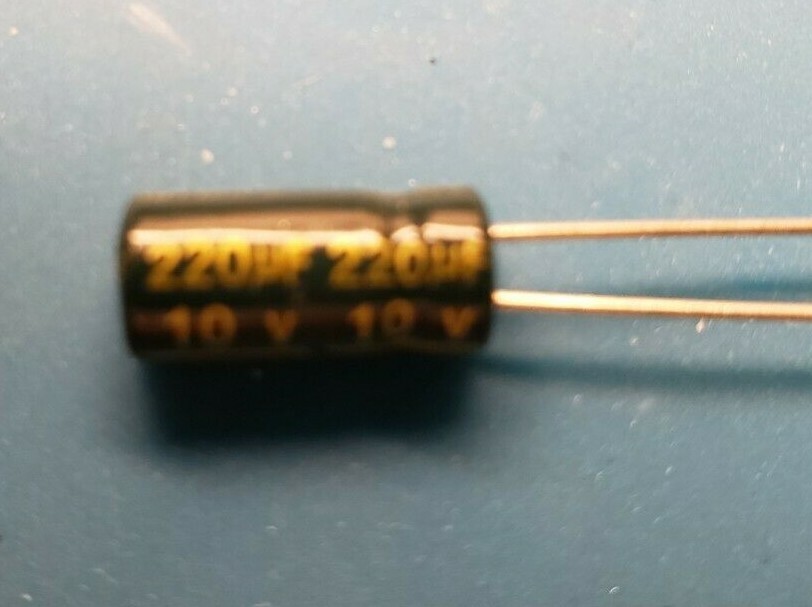 10 pcs 220uf 10v 105c radial electrolytic capacitors USA SHIPPING/SOLD