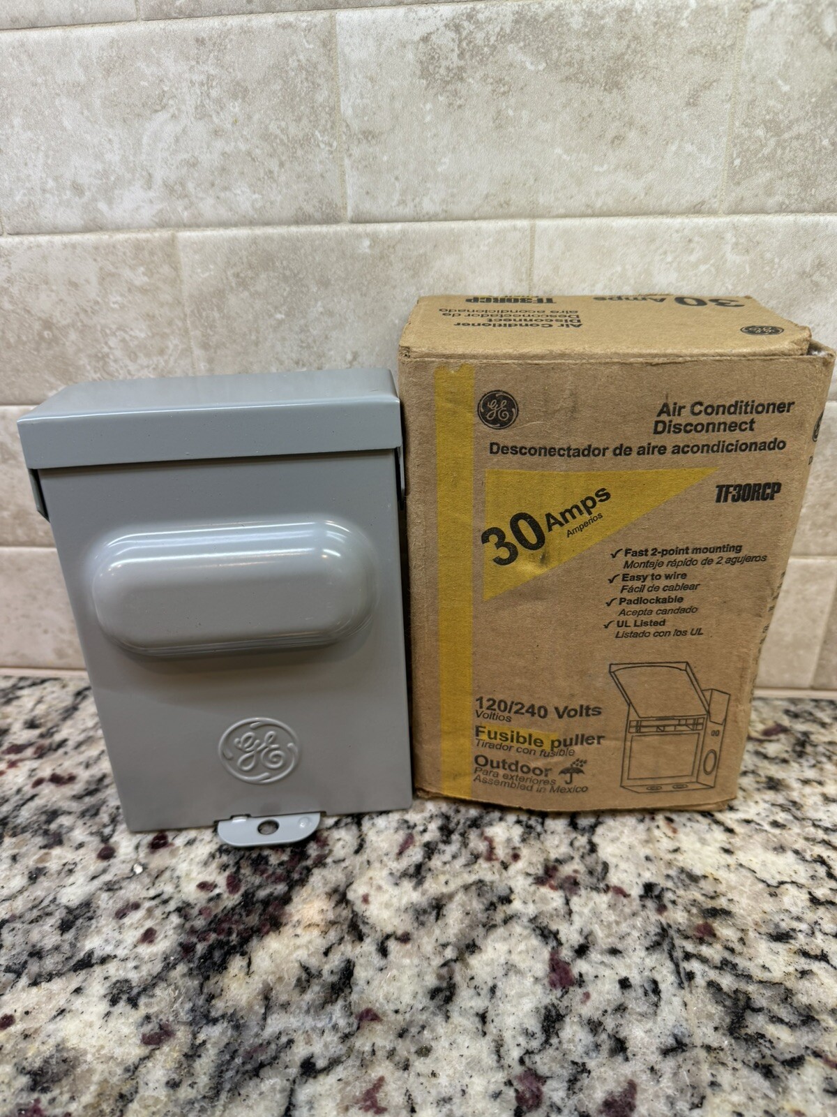 GE TF30RCP Air Conditioner Disconnect [30-Amp 120/240Volt Fused] New Wow