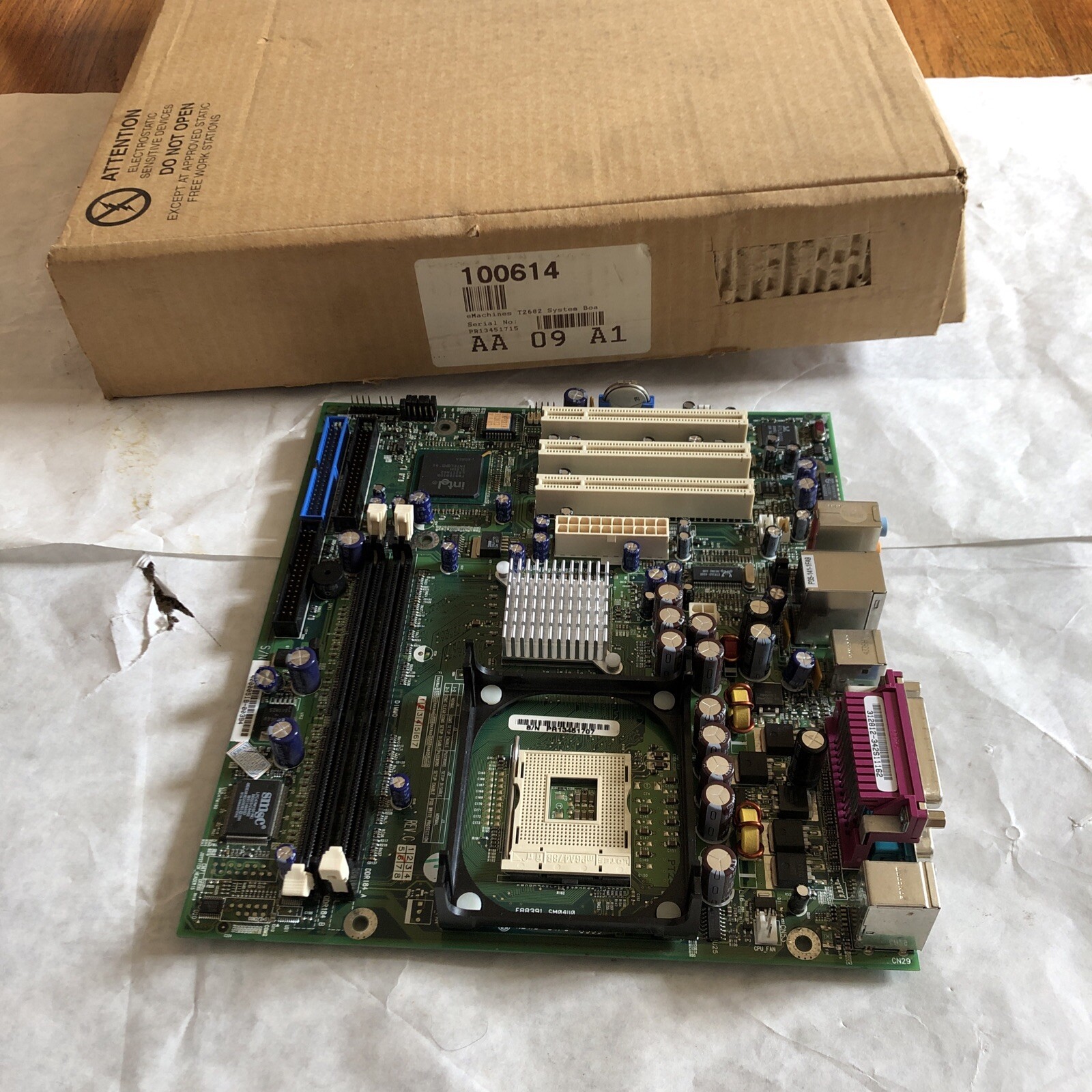 NEW EMACHINE 312812,143159,20030812 MOTHERBOARD FOR T2682 IMPERIAL-GV,EG