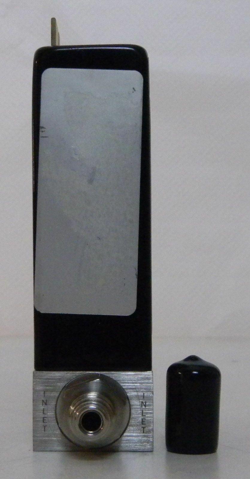 Unit UFC-1110A Mass Flow Controller, Gas- O2, Range- 15 SLM, Used