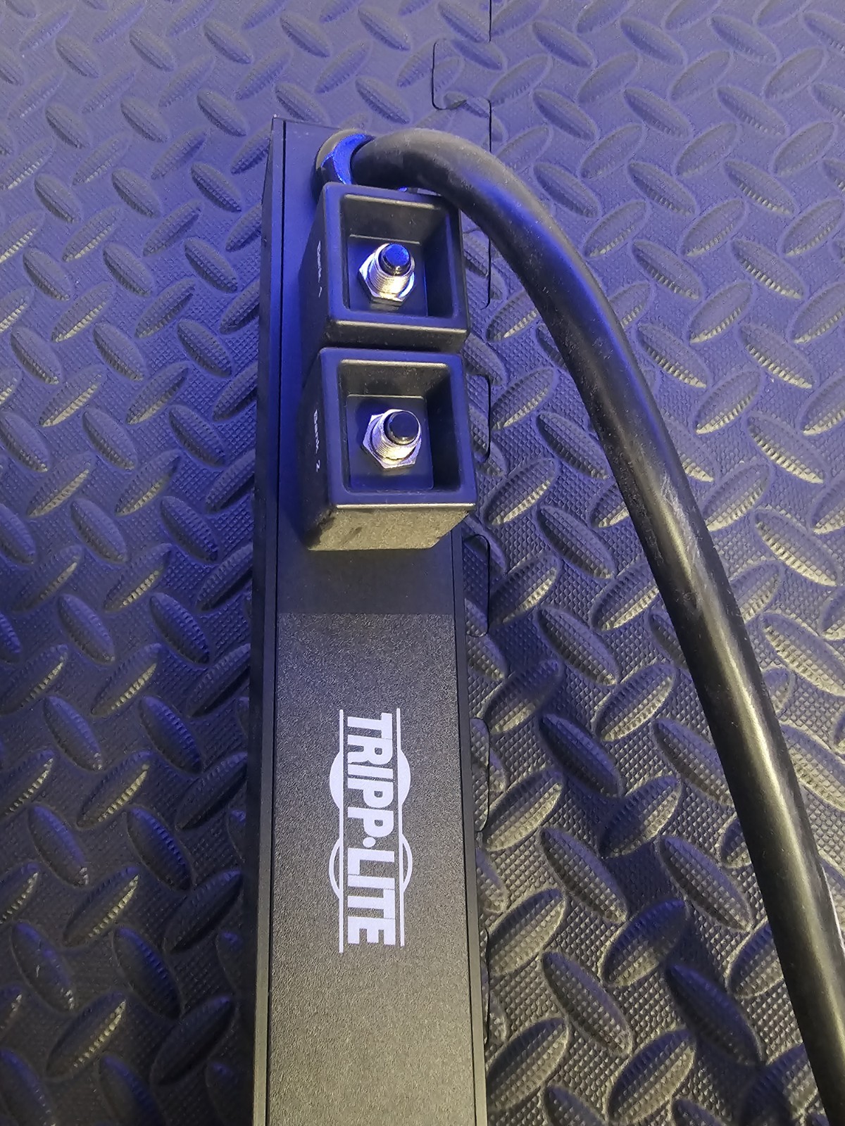 Tripp Lite Metered PDU, 30A, 30 Outlets (6-C19 & 24-C13), 208/240V, L6-30P,10 ft
