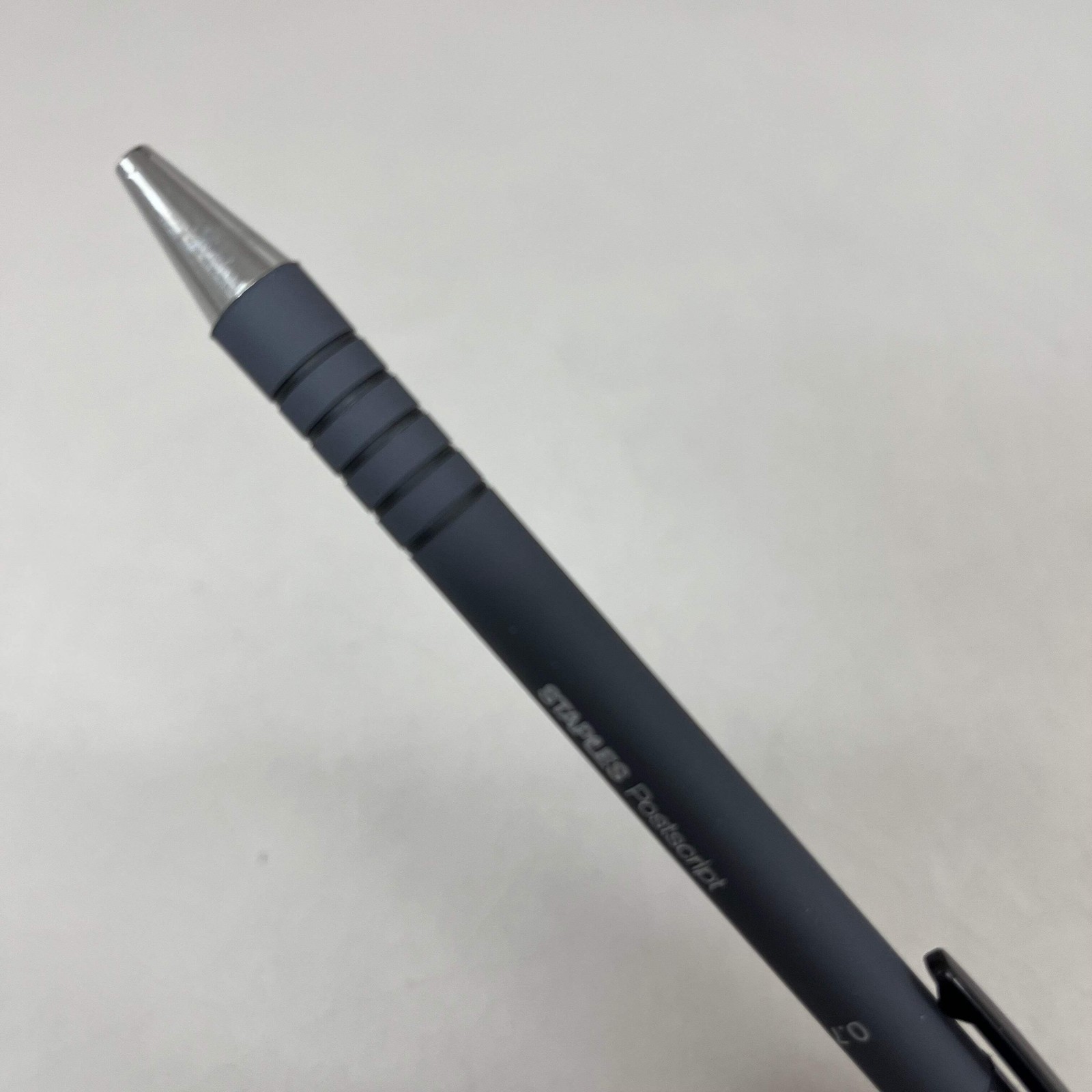 STAPLES (2 PACK, 12 EACH) Retractable Ballpoint Pens Medium Point Black Ink 1826