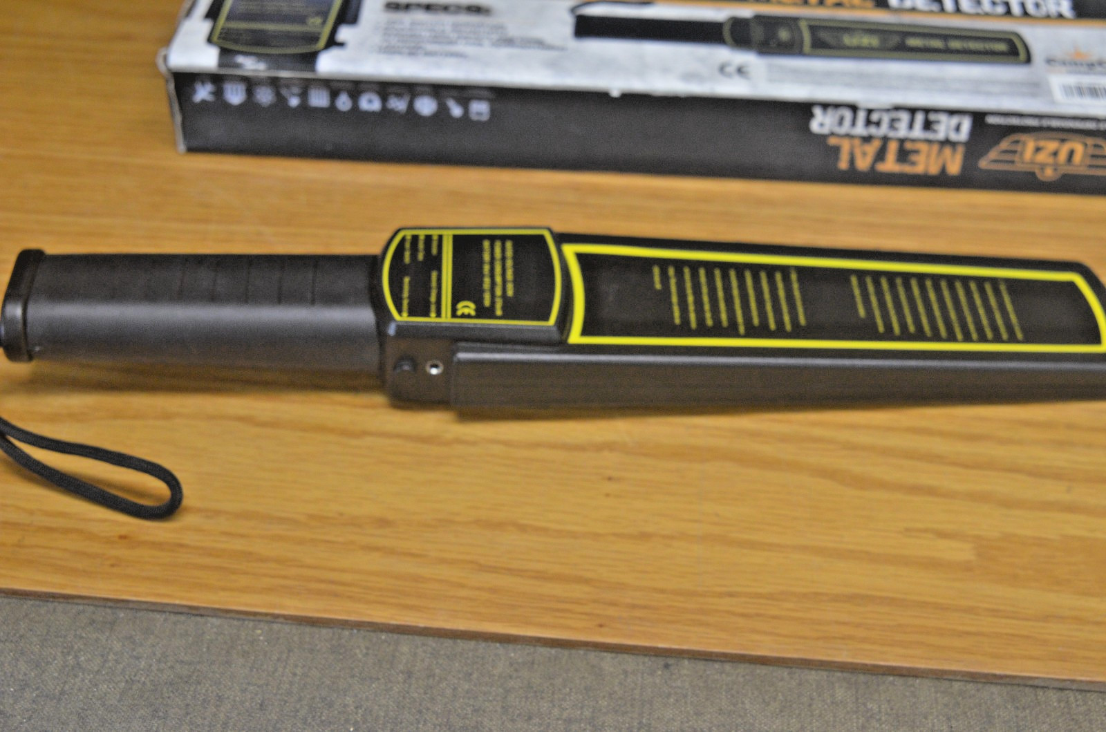 UZI Hand-Held Metal Detector HHSC-1 16.5″ (G-I)