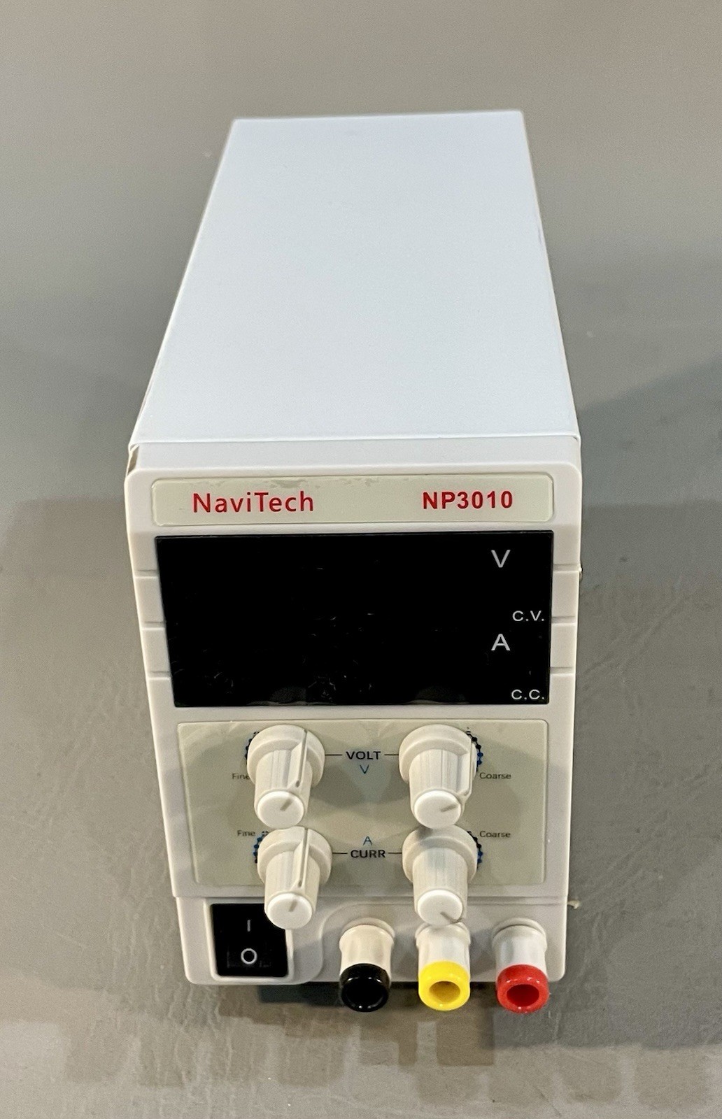 NaviTech NP3010 Power Supply Variable Input AC 110V 60Hz Output DC 0-30V 0-10A