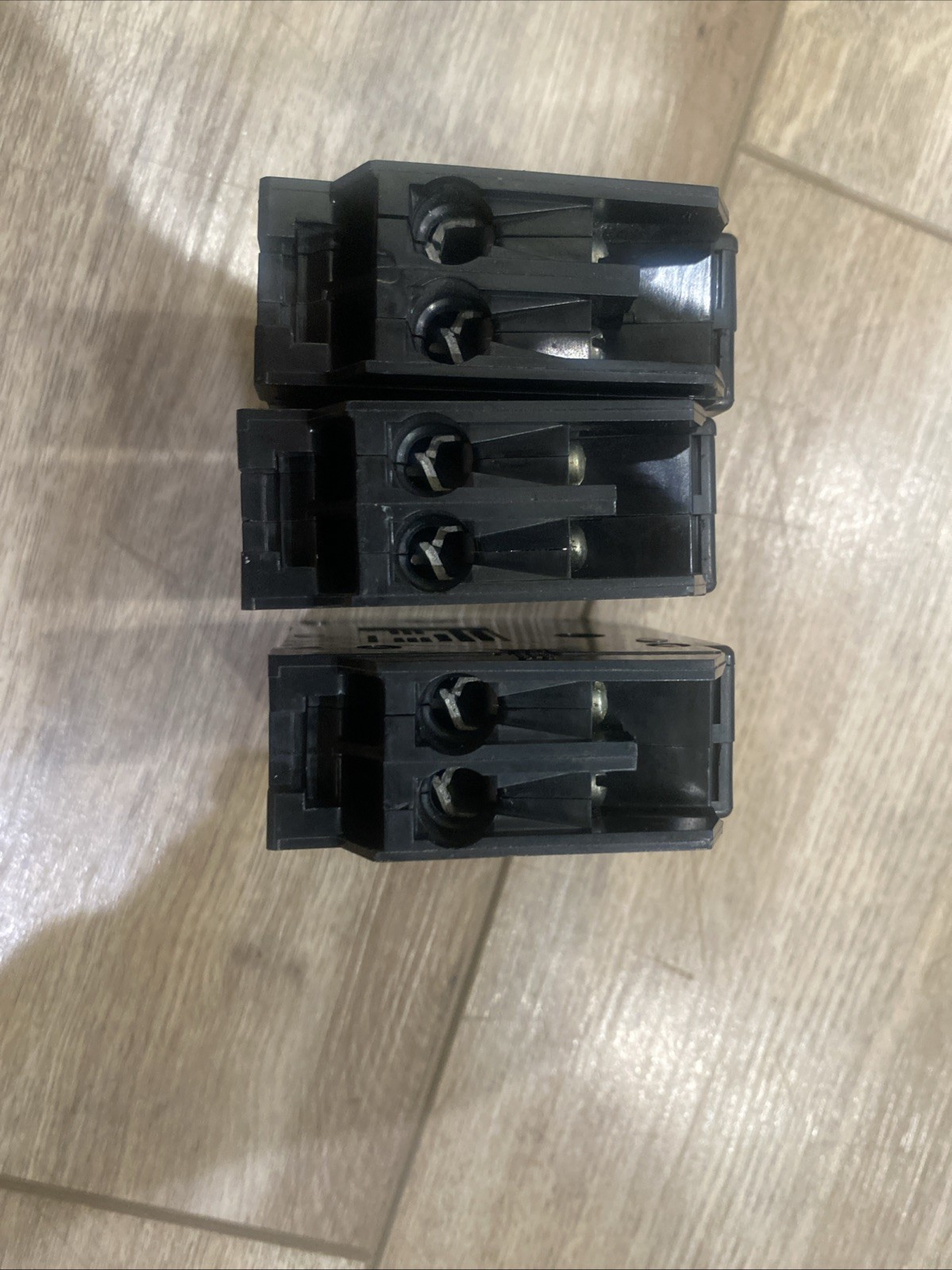 Lot Of 3- Bryant BR2020 20 Amp 2 Pole Twin Tendem Circuit Breakers Cu-al Swd