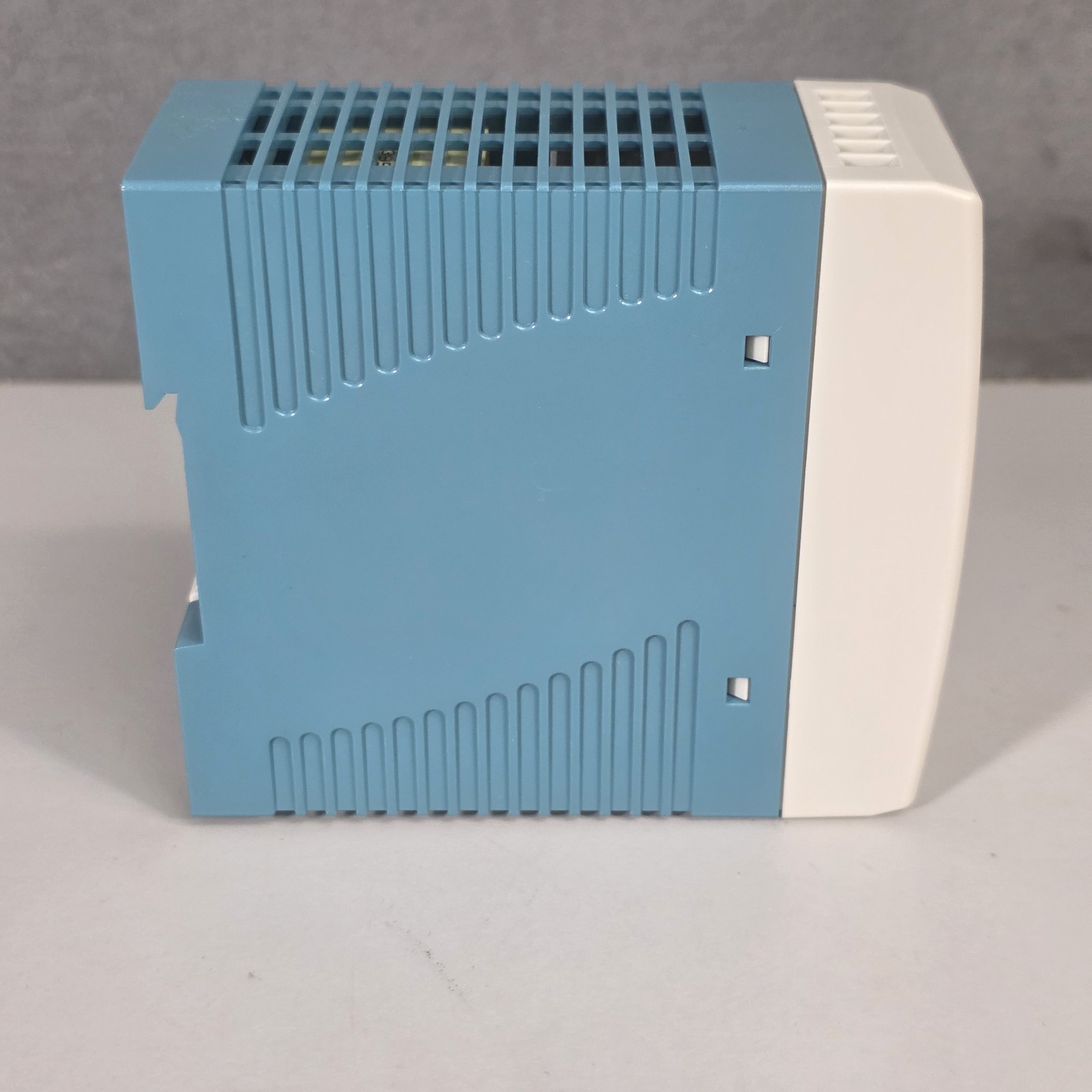 Mean Well MDR-40-24 Power Supply In 100-240V Out 24VDC 1.7A 40W NIB