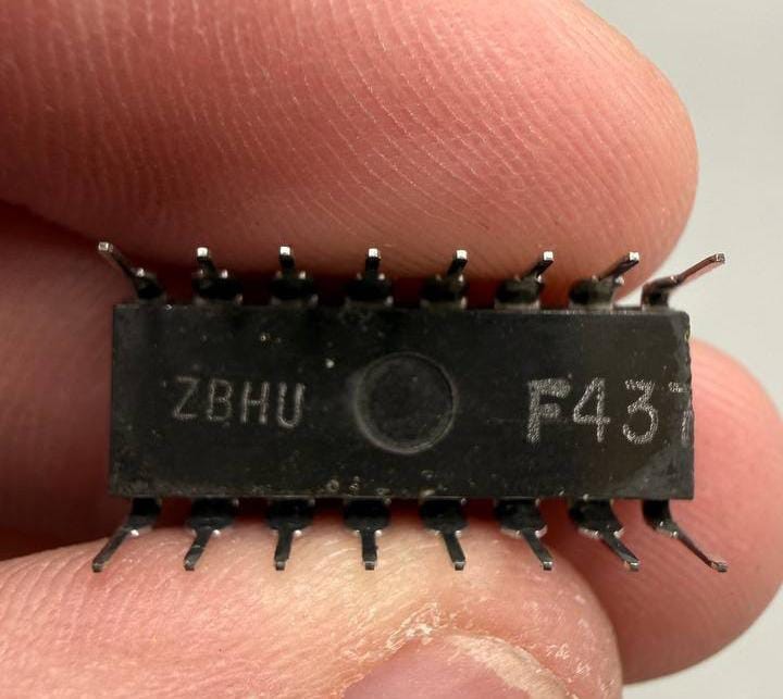 CD40174BE RCA CD40174 CMOS Hex D-Type Flip-Flop 16-Pin DIP Vintage 1980 Lot of 8