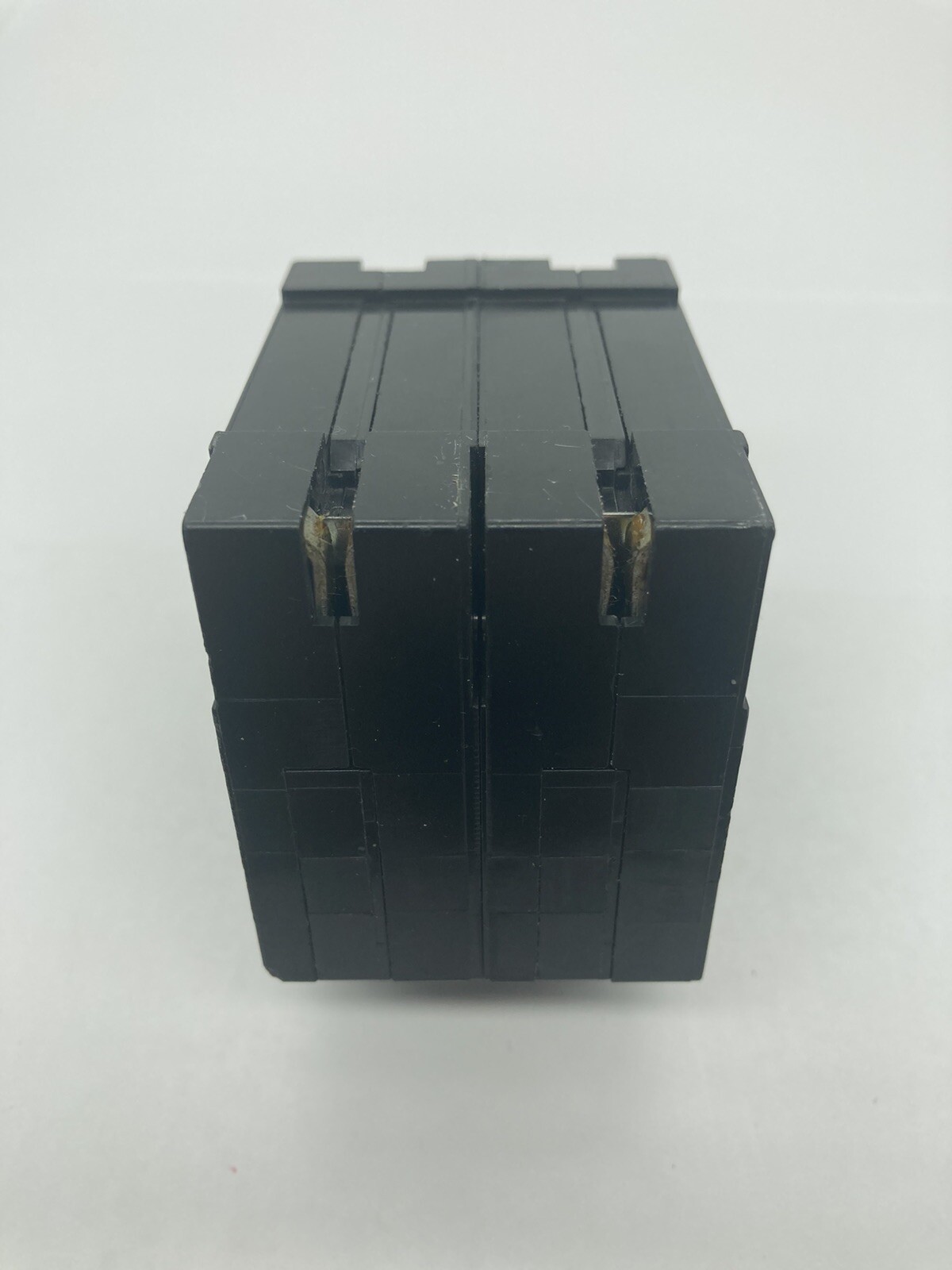 Homeline HOMT220220 Quad Two 2 Pole 20 Amp 120 240V AC Plug In Square D Breaker