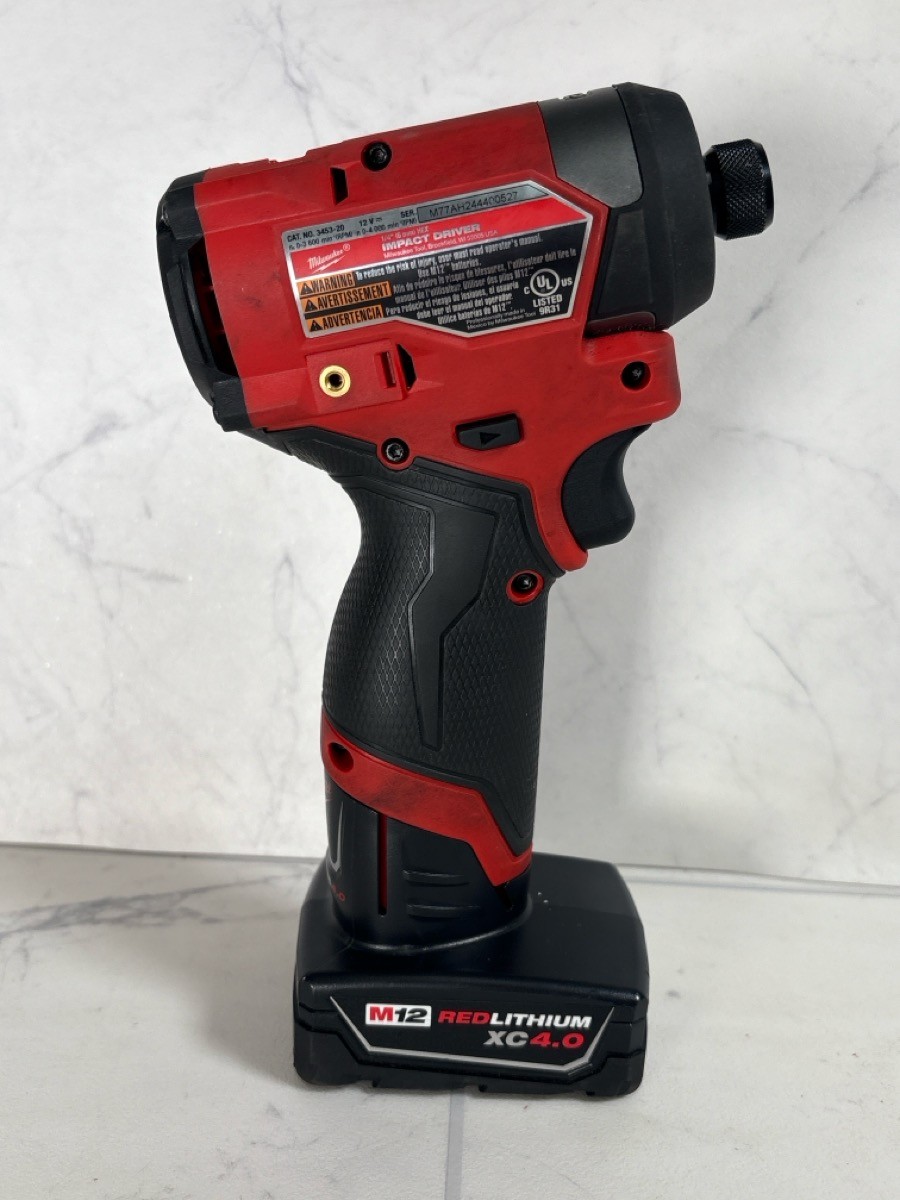 Milwaukee M12 12V 1/2″ Drill & 1/4″ Impact Driver Set w/ XC4.0 Batte (A1G009950)