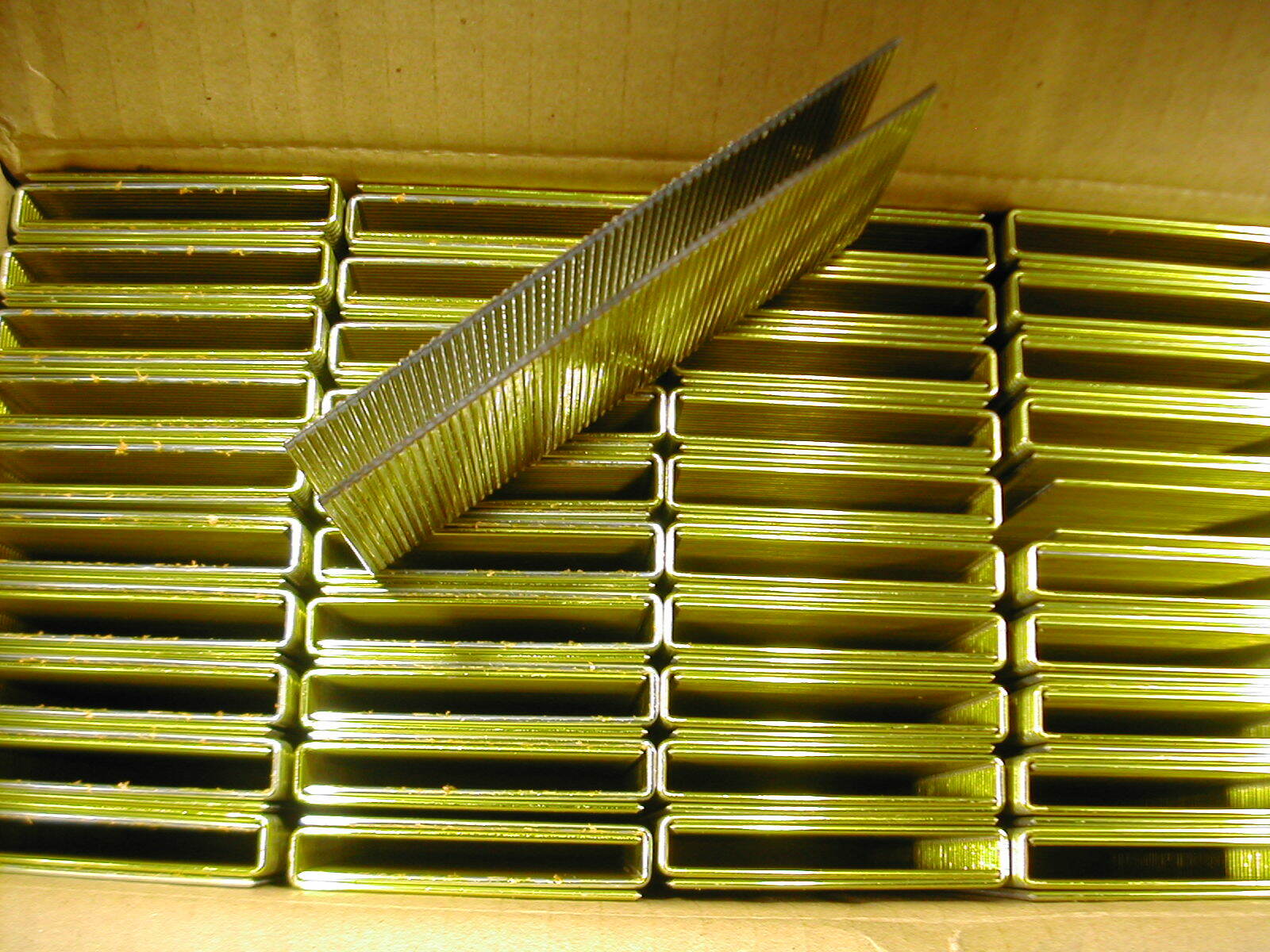 15 gauge 7/16″ Medium Crown Staples 5000/bx Galvanized Chisel Point 2″ long