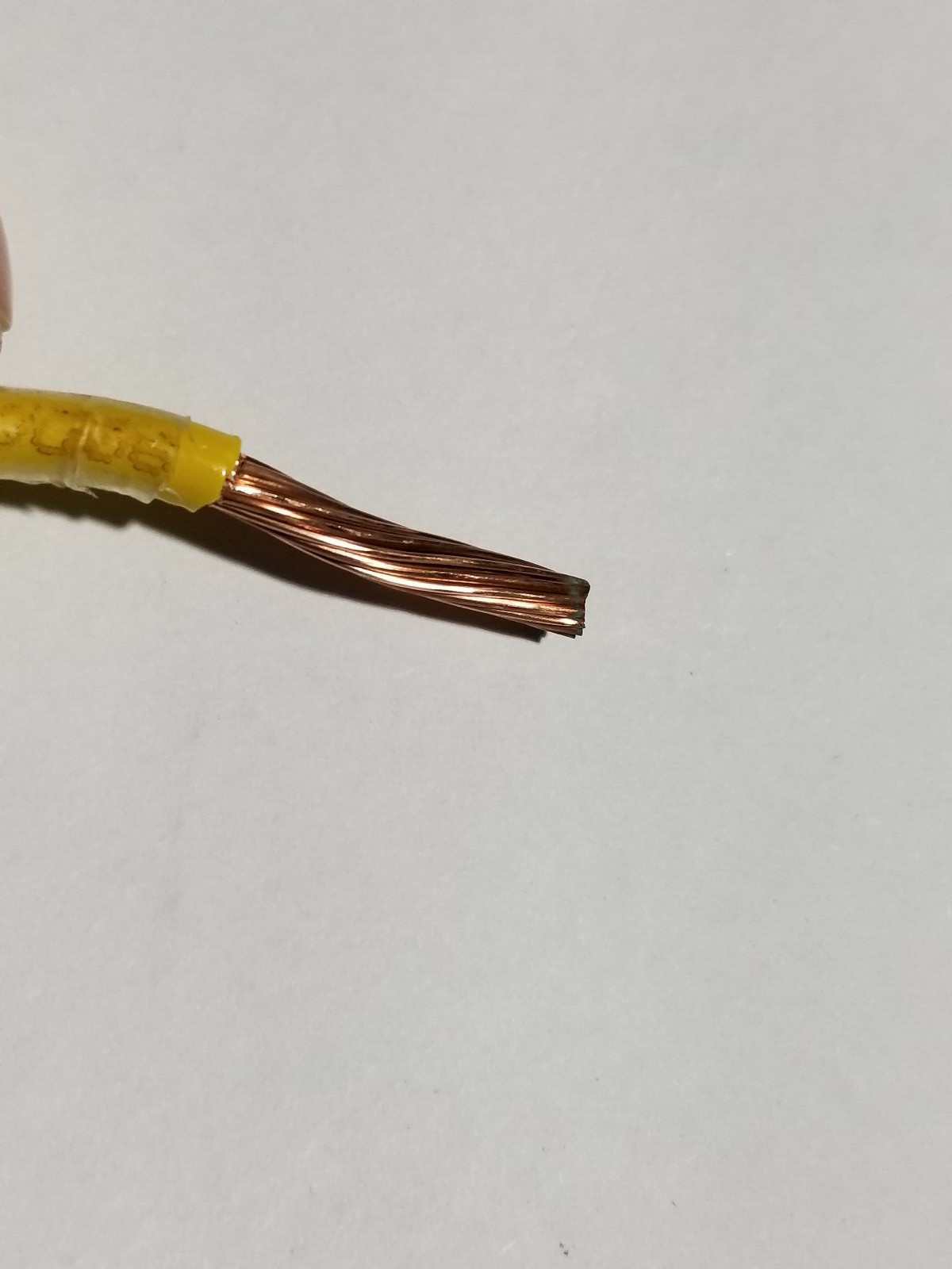 Southwire #10awg 19 Strand THHN/THWN/MTW Building Wire Cable 600V Yellow /100ft