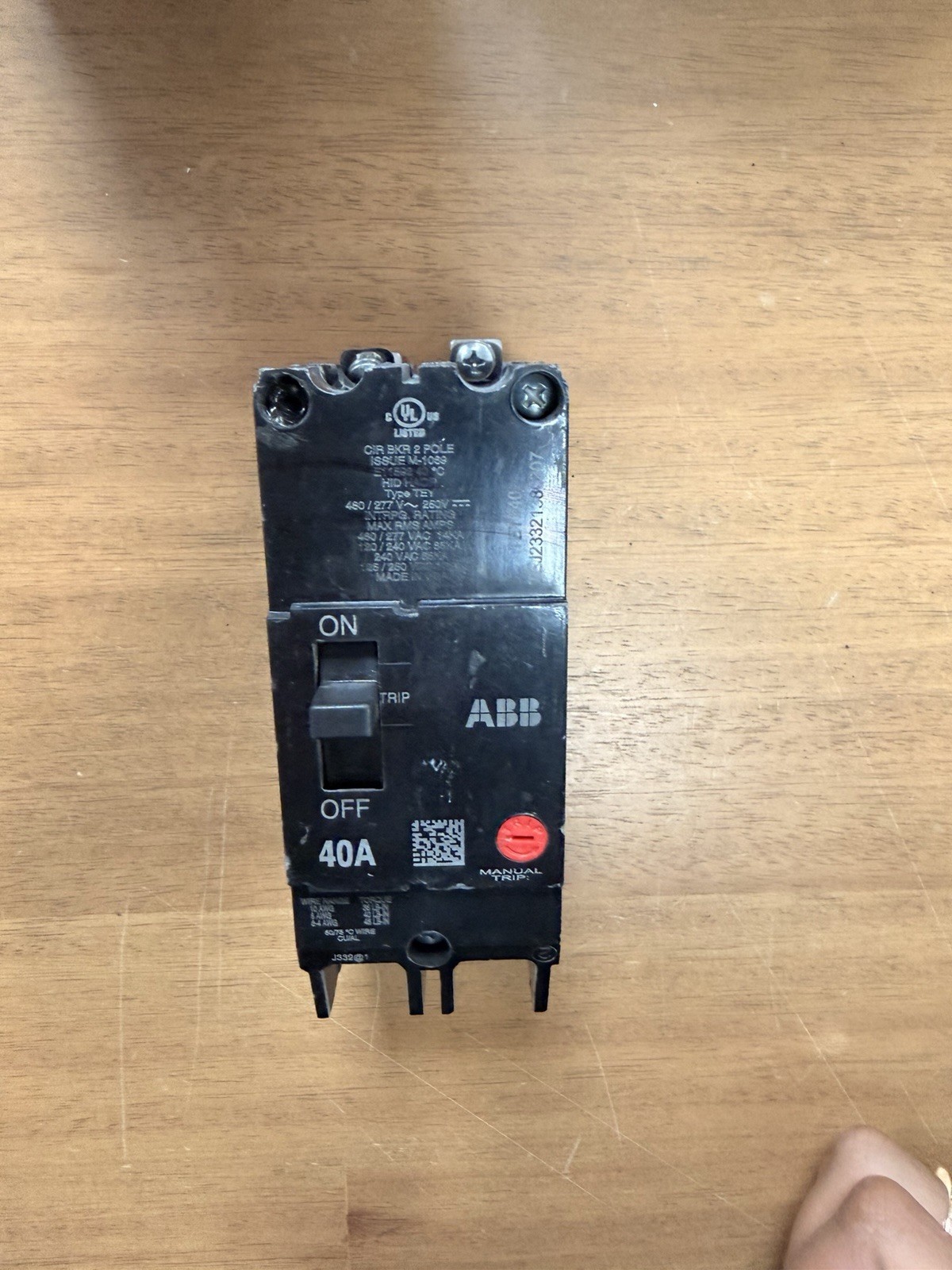 GE ABB TEY240 BOLT-ON CIRCUIT BREAKER 2POLE 40A 480/277V 14kA NEW PULL OUT