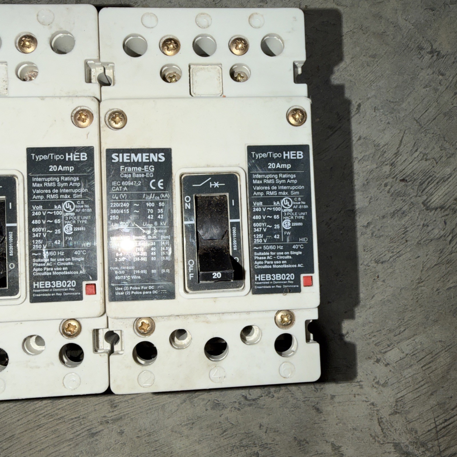 SIEMENS HEB3B020 3 POLE 20 AMP 480 VOLT FRAME EG CIRCUIT BREAKER