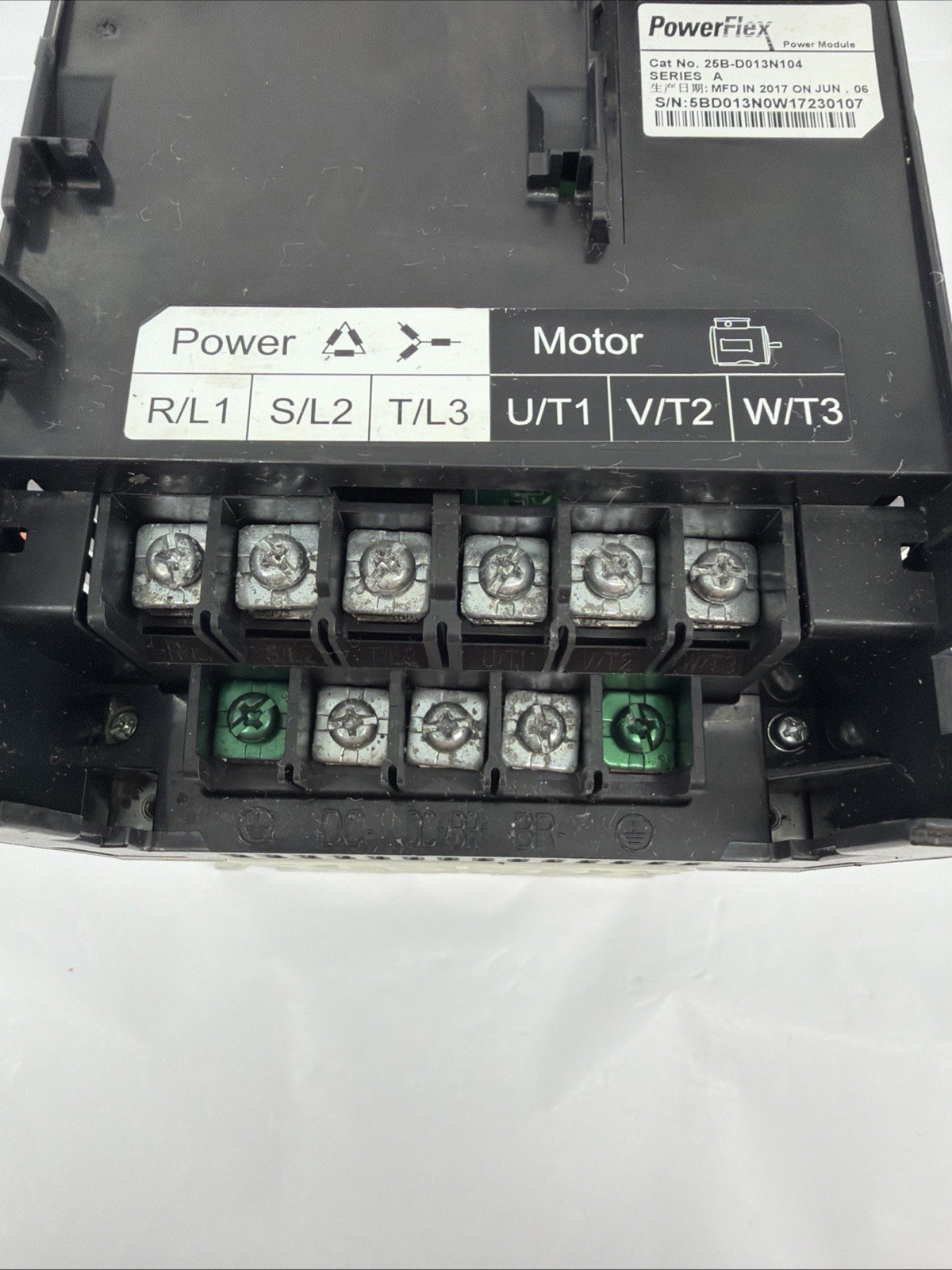 Allen Bradley 25B-D013N104 VFD, Series A, 7.5HP, 380-480V, 3Ø, 19.5A Max