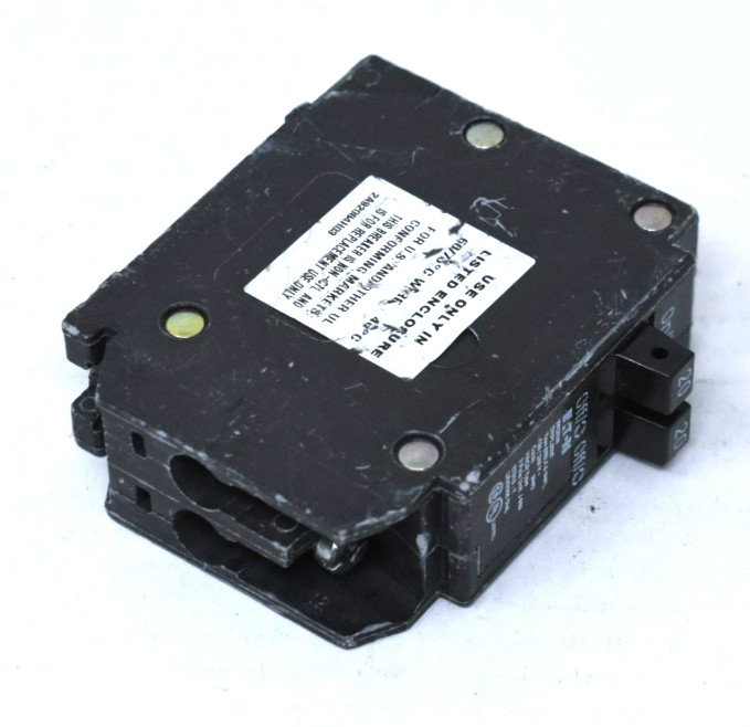 Eaton BR2020 20 Amp Double Pole 240V Plug-In Standard Trip Circuit Breaker
