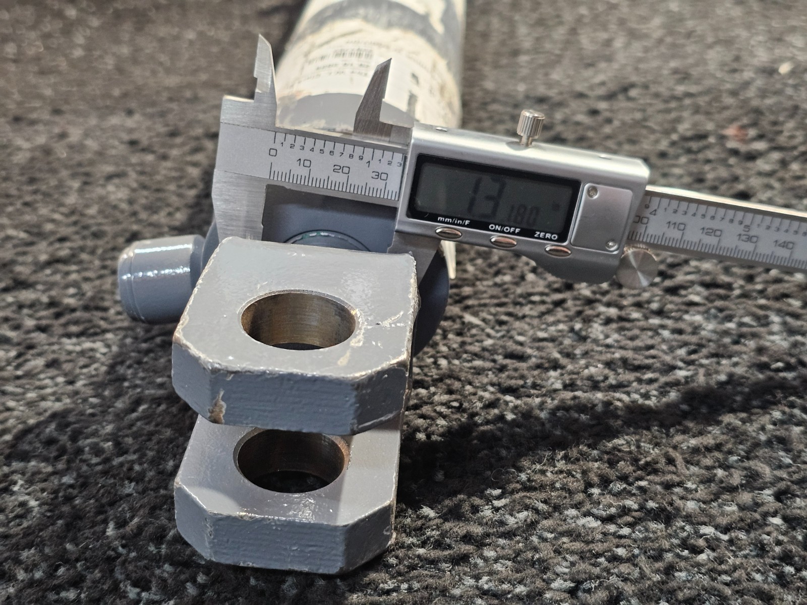 Wirtgen Hydraulic Welded Cylinder 2.89″ OD x 24″ Retracted Length x 1.31″ Rod
