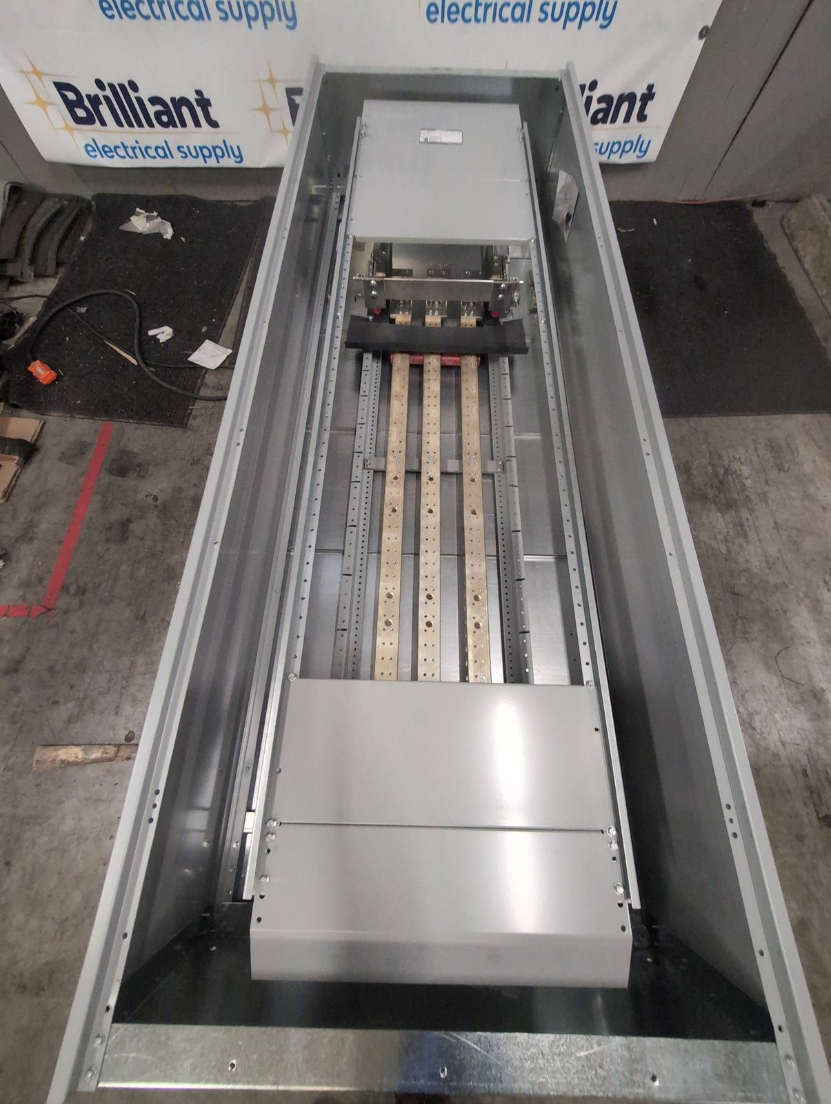 Siemens Siemens P5 800A 480/277V 3PH 4W MLO 80 Cir Indoor Panelboard NEW