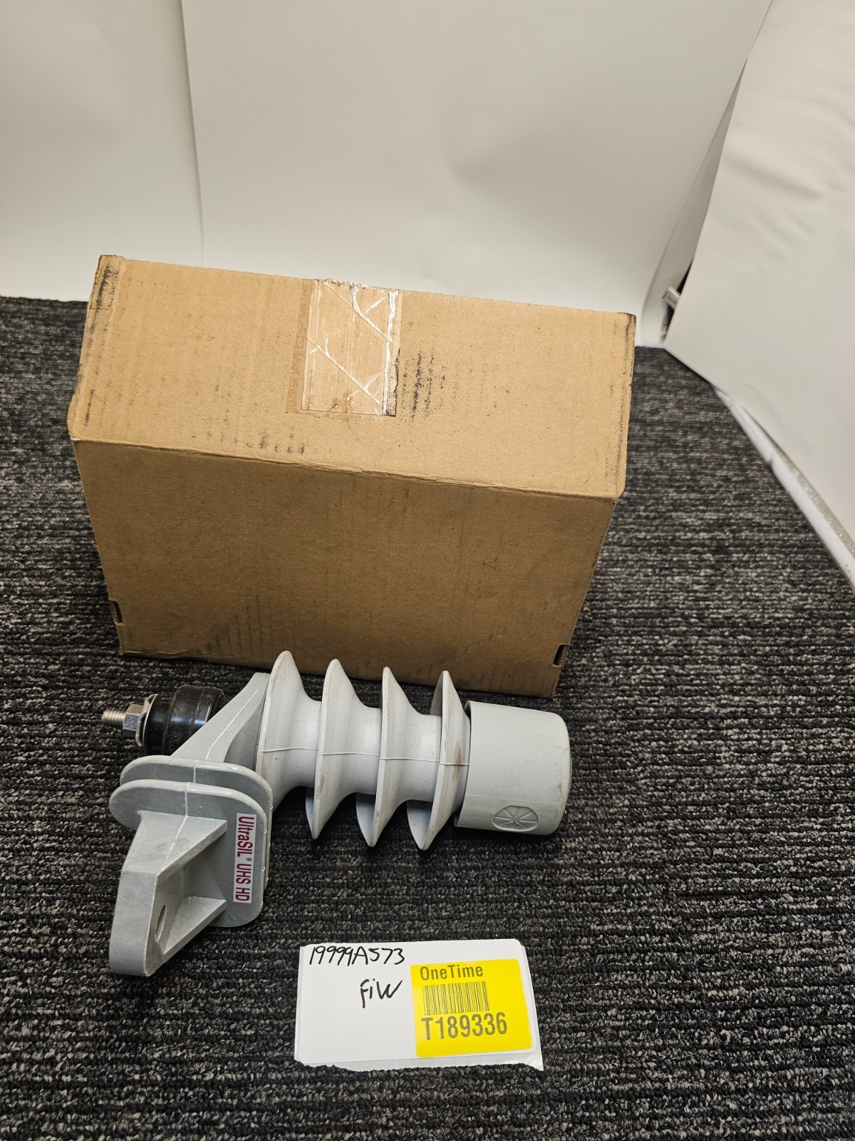 Eaton UHS09050N1A1A1A Cooper Power Series Arrester 50-60 Hz Heavy Duty 9 KV