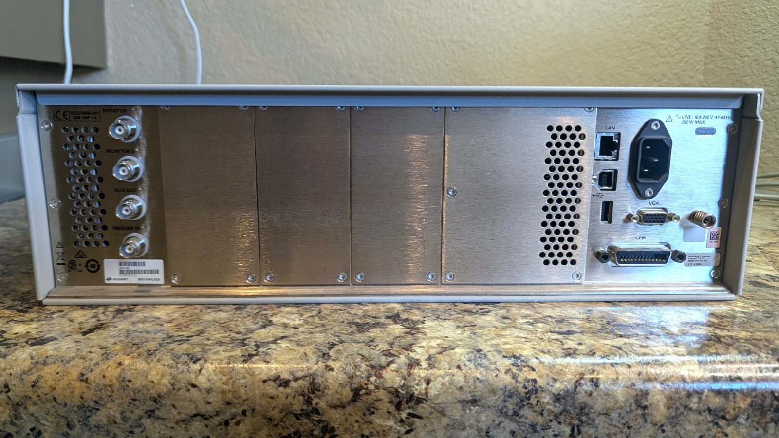 U8903B 10Hz – 1.5MHz Audio Analyzer Keysight