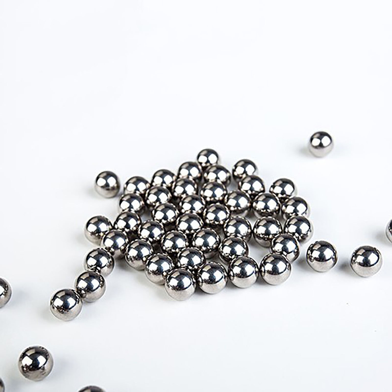 High Precision Bearing Steel Balls GCR15 Bearing Steel Solid Ball Ø30mm – 100mm