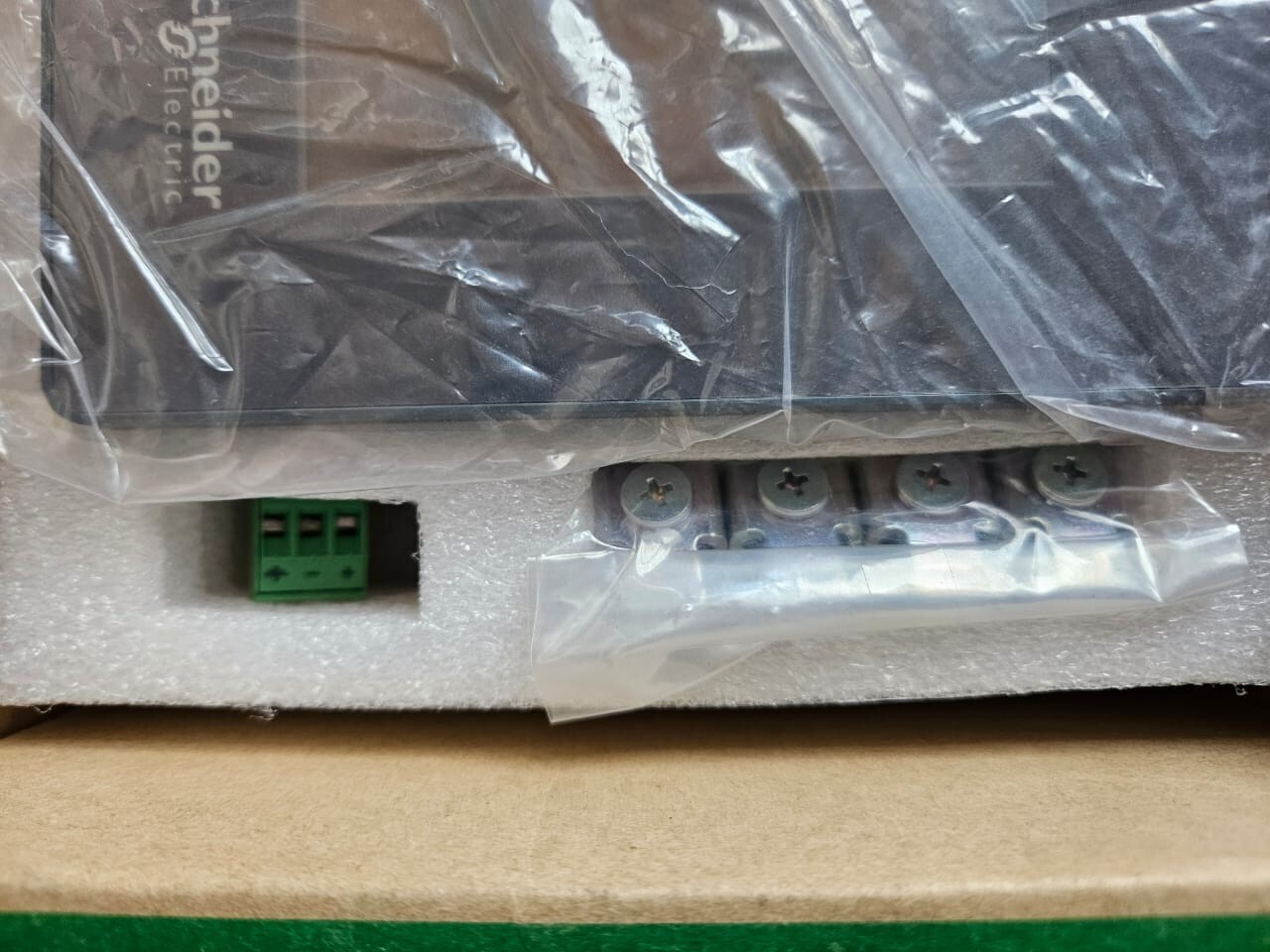 Schneider Electric HMIET6401 7W Touch Panel