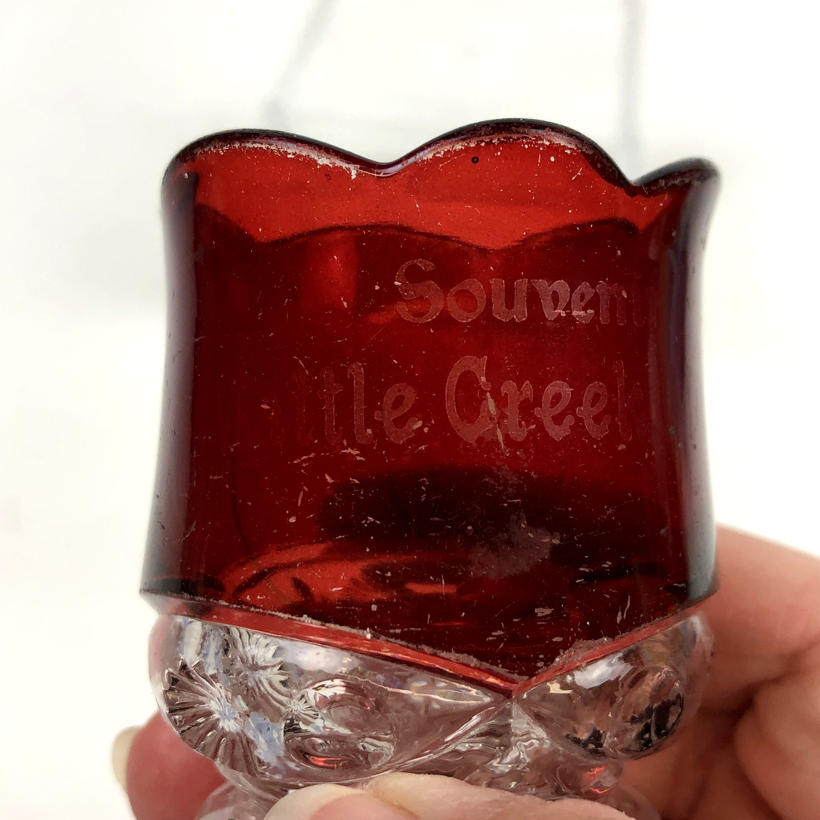 VTG Souvenir Battle Creek MI Flashed Cranberry Glass Toothpick Holder Scalloped