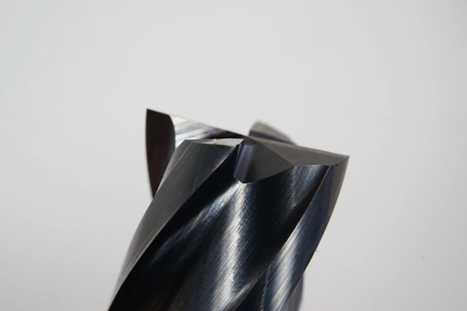 4 Flute 5/8″ x 2-1/4″ x 5″ Variable Helix Solid Carbide End Mill – TiALN