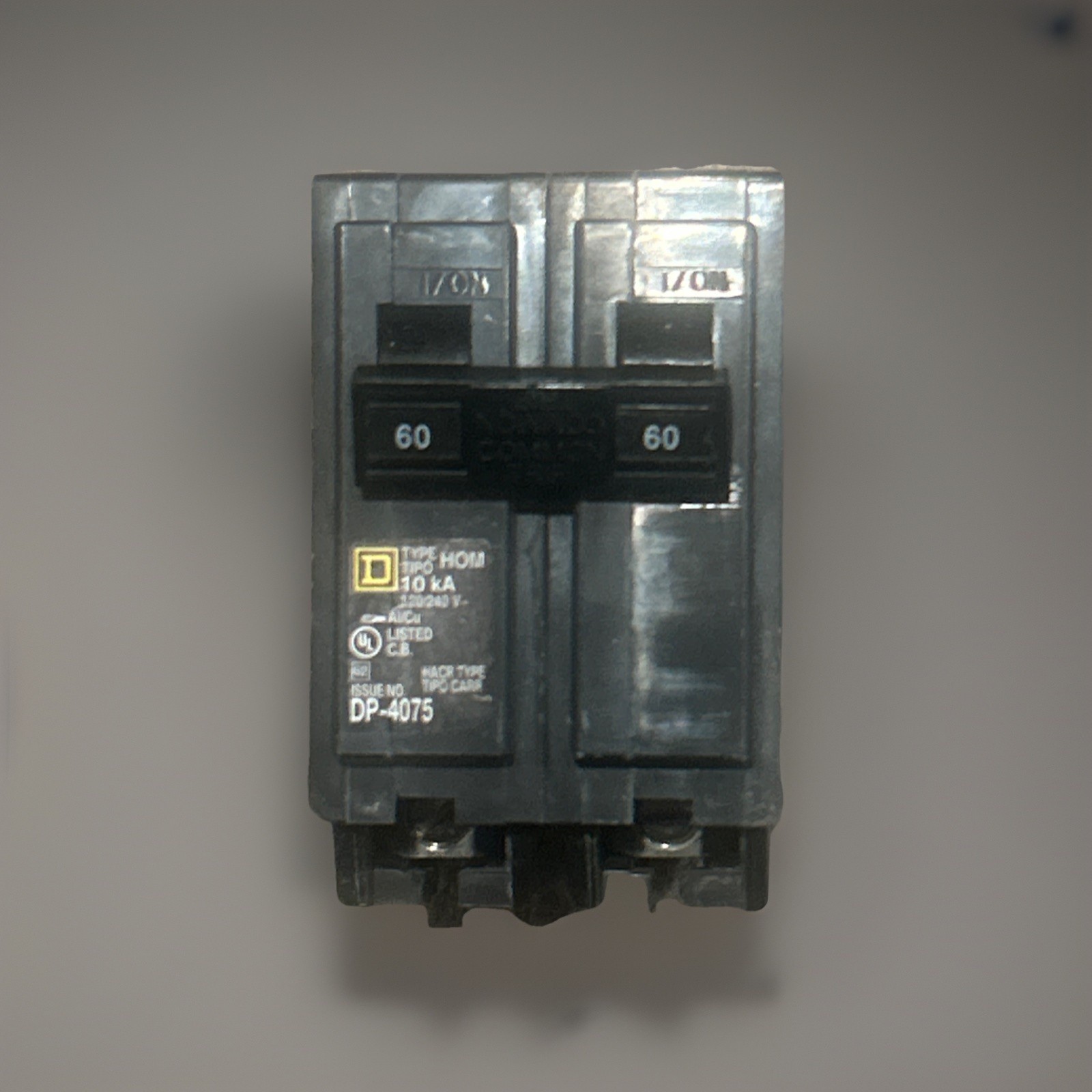 New Square D HOM260 2 Pole 60 Amp 120/240 Volt Miniature Circuit Breaker