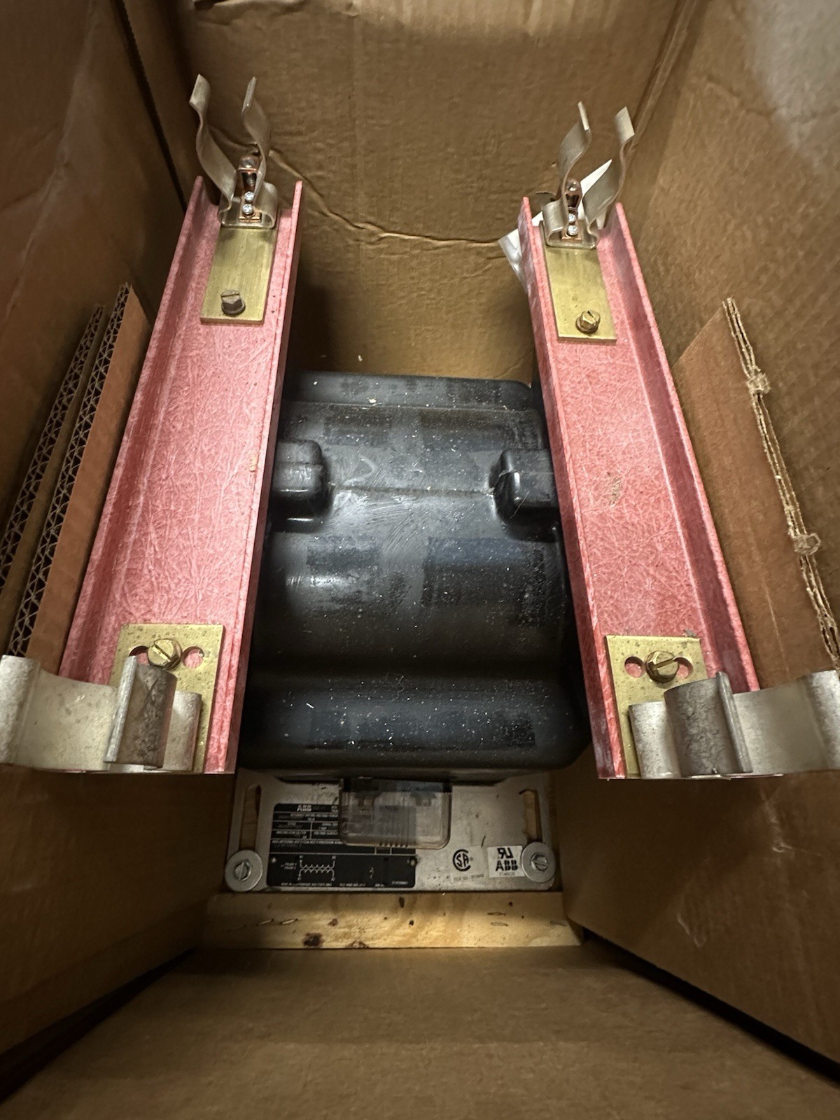 ABB VIZ‑11 Indoor Voltage Transformer 9628A17G07 – 15kV, 110kV BIL, OEM