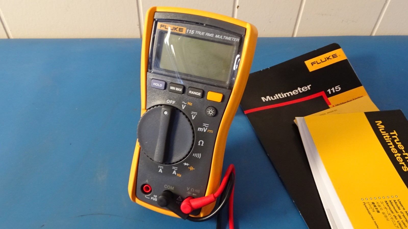 Fluke 115 True RMS Digital Multimeter