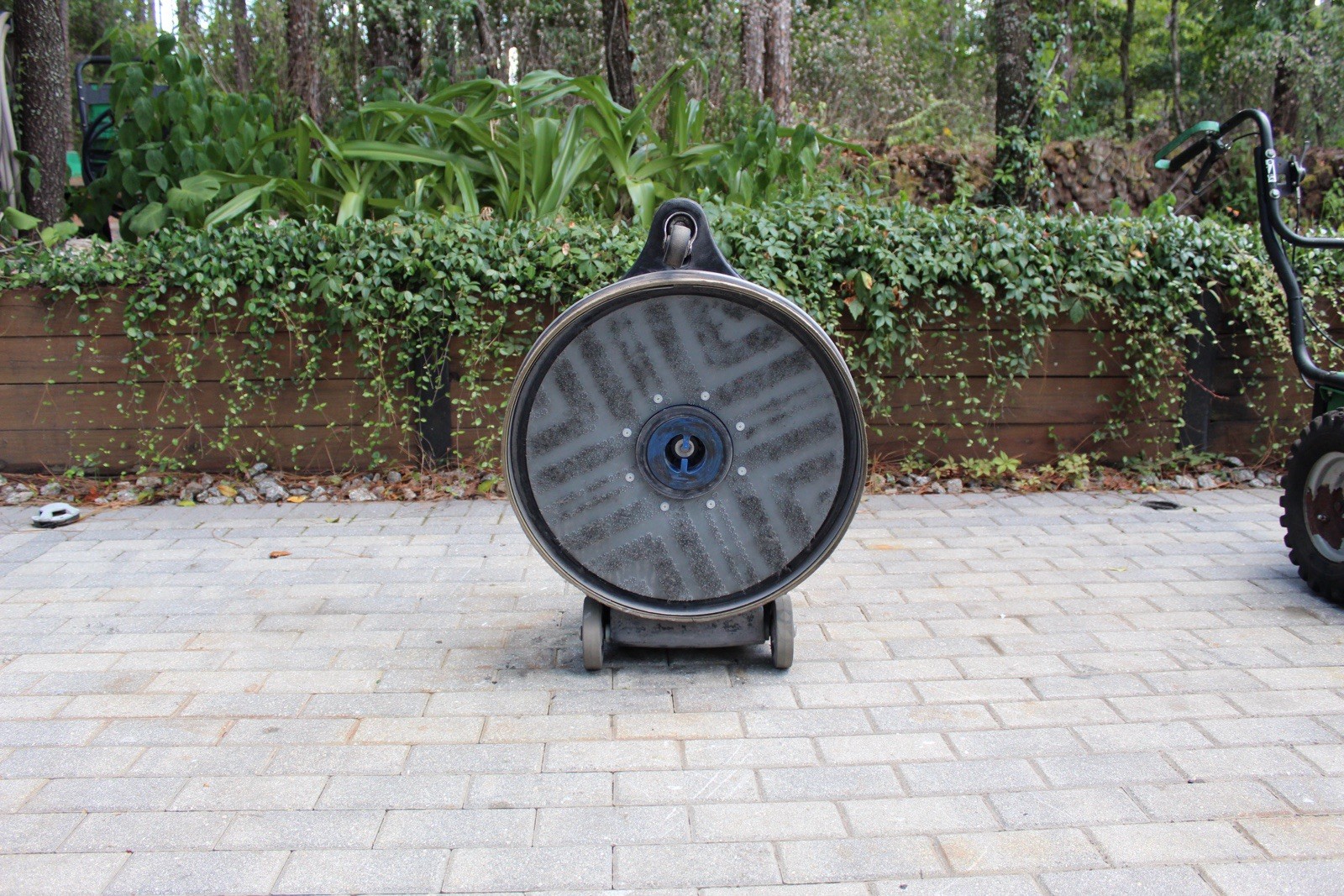 2022 Tennant BR-2000-DC Walk-Behind Electric Floor Buffer 20” (FREE SHIPPING)