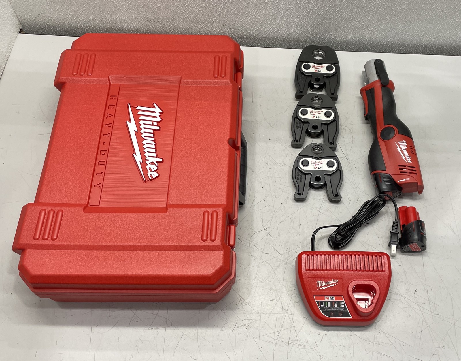 Milwaukee M12 12V Lithium-Ion Force Logic Cordless Press Tool Kit – 2473-22