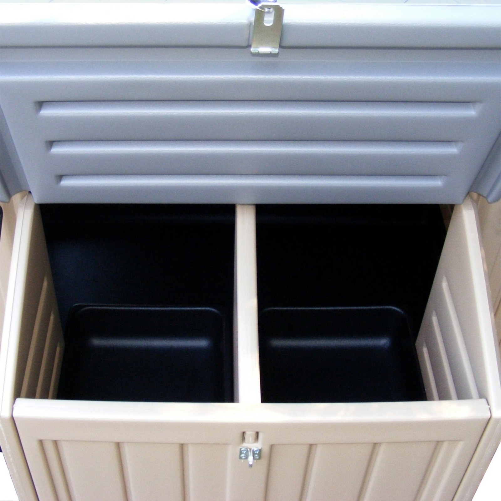 Large Chicken Coop (8 Bird) – Snaplock by Formex